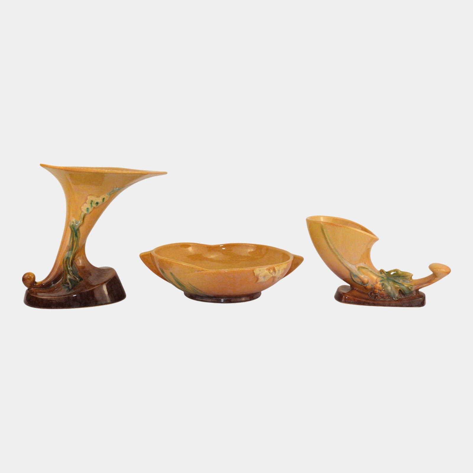 Roseville Pottery Wincraft Cornucopia Vases Bowl (1 of 4)
