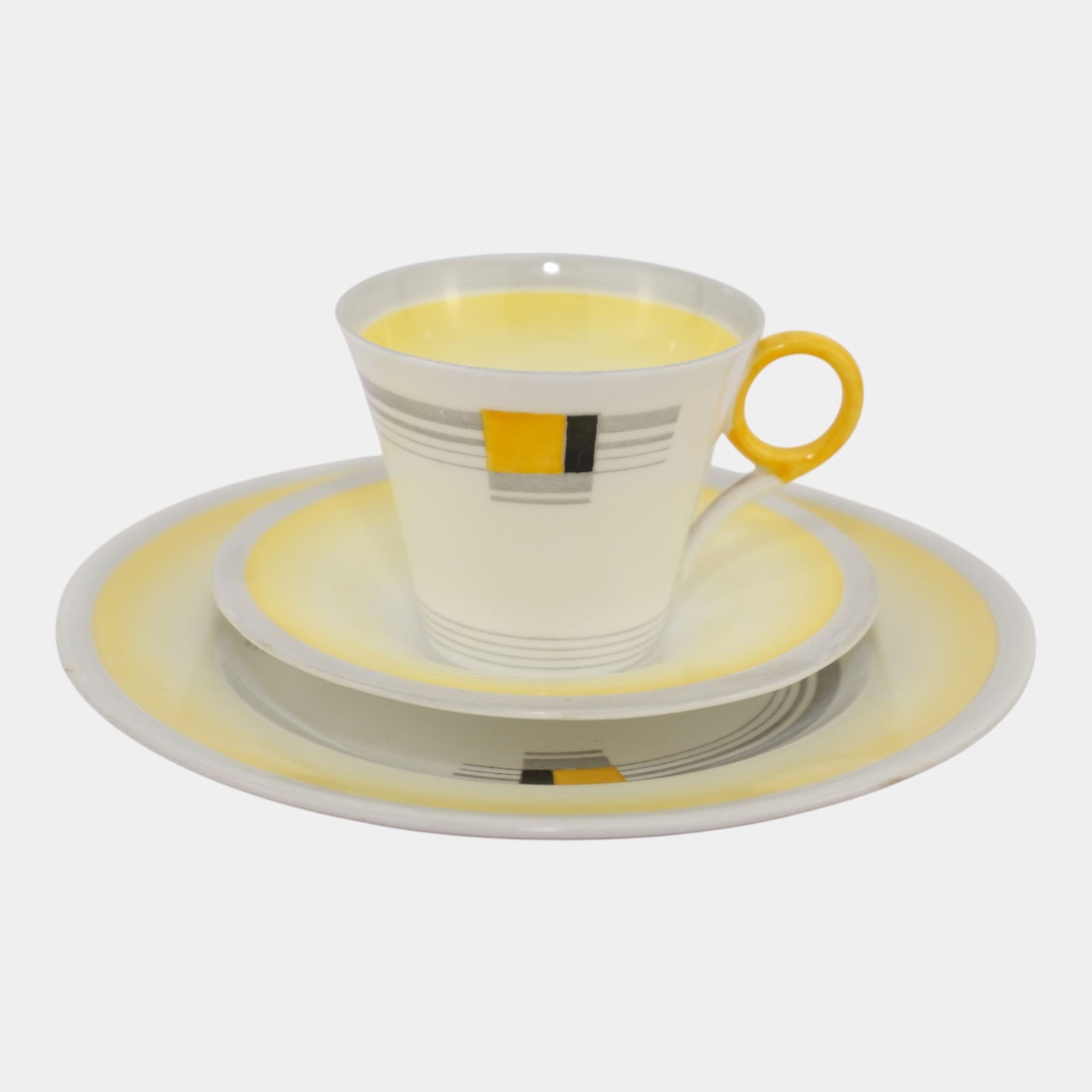 Shelley China England Vintage Blocks & Bands Art Deco Cup & Saucer Tea Trio Set: Professional, fast, and affordable in house shipping available for all items. Shelley China England Vintage Blocks & Bands Art Deco Cup & Saucer Tea Trio Set Bright and cleanly modernist, this Shelle