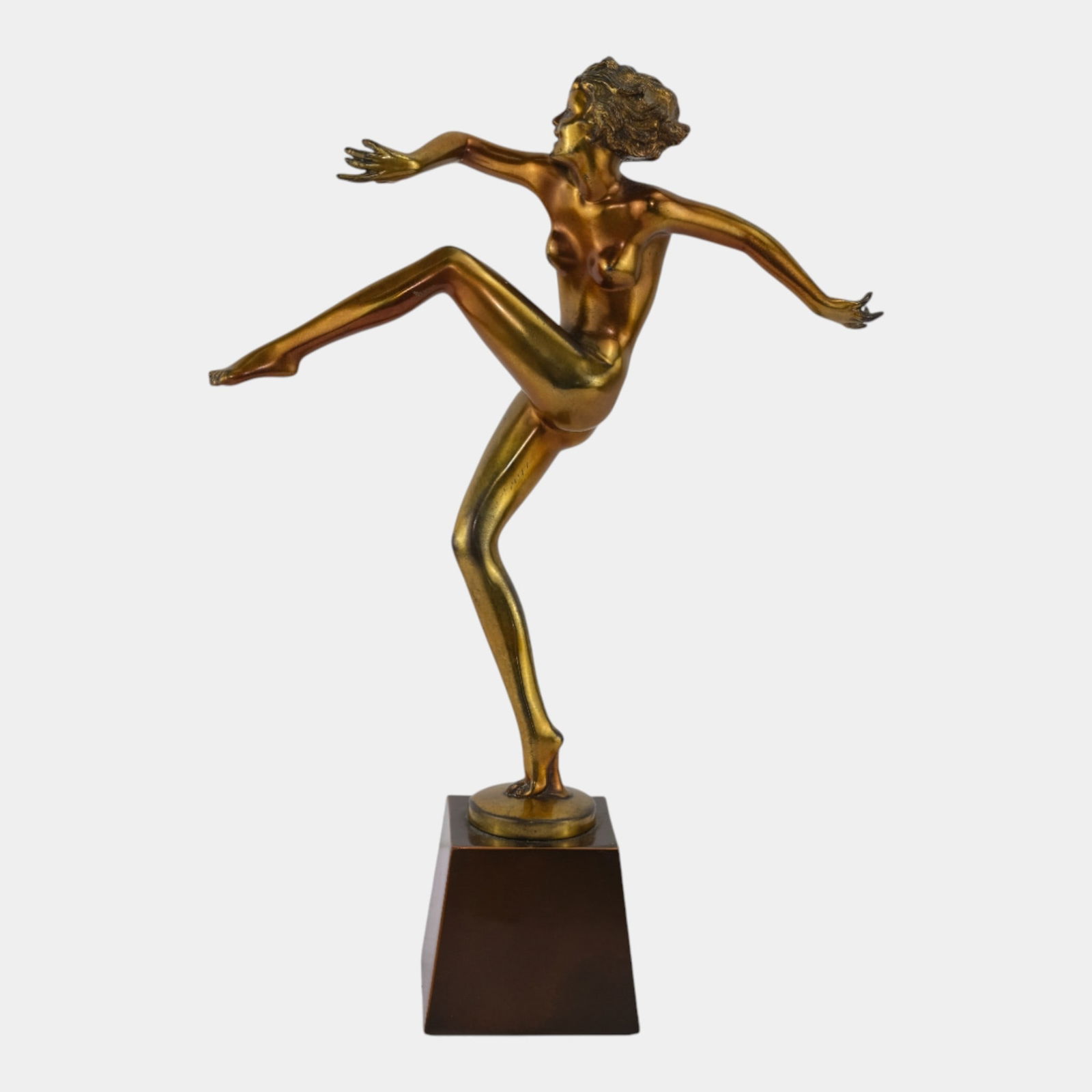 Ronson Art Metal Works 1922 Art Deco Female Nude "Kicking Dancer" Sculpture: We offer affordable in-house shipping on all items. Ronson Art Metal Works 1922 Art Deco Female Nude "Kicking Dancer" Sculpture Aronson / Ronson Art Deco female nude "Kicking Dancer" attributed to Au