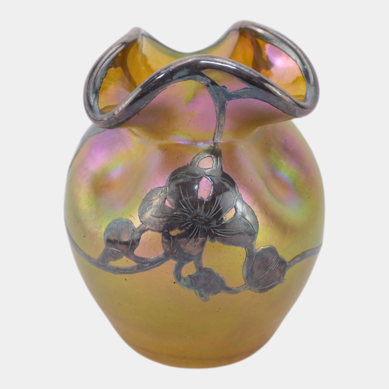 Loetz 1900s Austrian Art Nouveau Orange Pink Iridescent Silver Overlay Art Glass Vase: We offer affordable in-house shipping on all items. Loetz 1900s Austrian Art Nouveau Orange Pink Iridescent Silver Overlay Art Glass Vase Radiantly shimmering and exquisitely adorned, this 1900s Loet