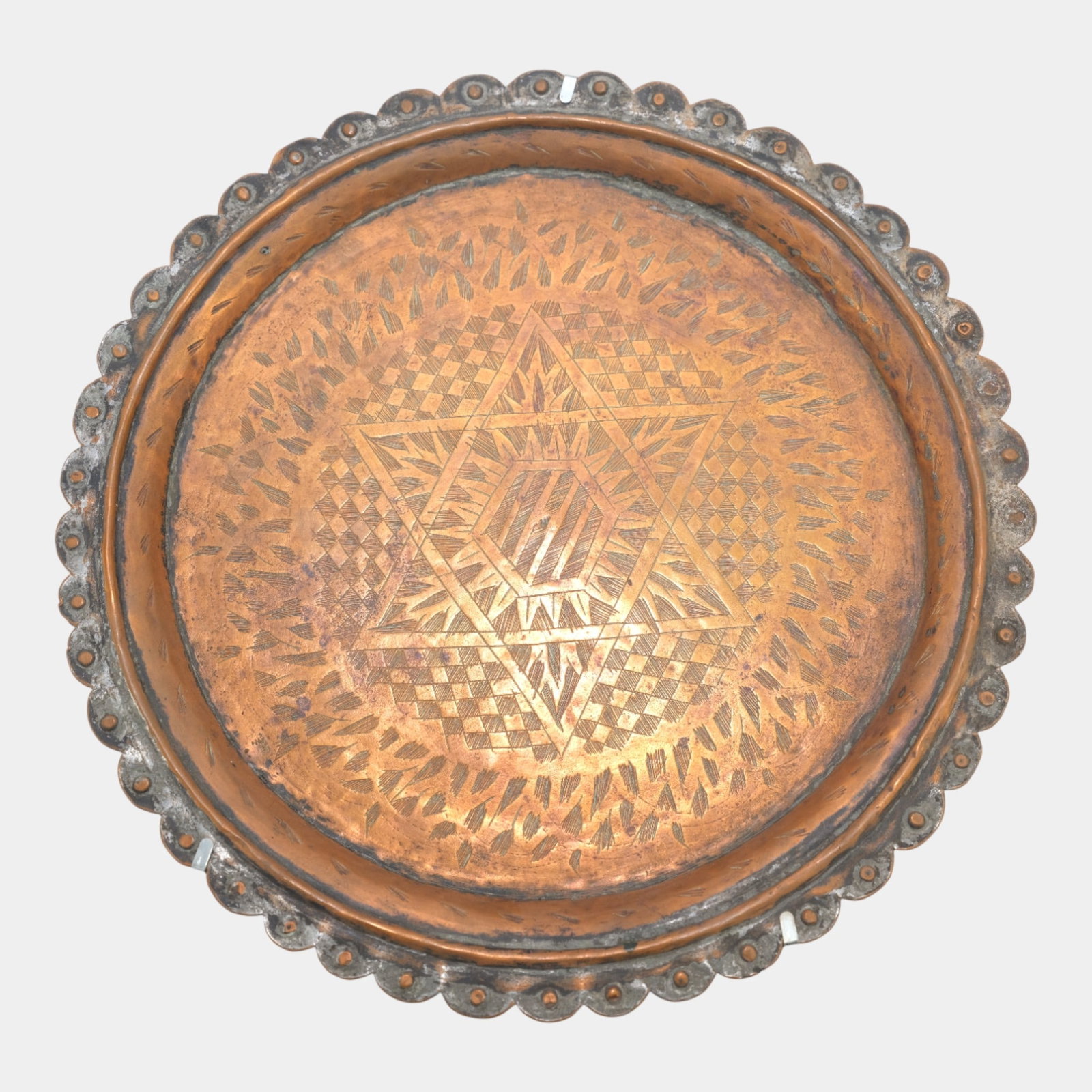 Early 20th Century Hand Hammered Star Of David Copper Tray With Scalloped Rim: Professional, fast, and affordable in house shipping available for all items. Early 20th Century Hand Hammered Star Of David Copper Tray With Scalloped Rim Excellent condition. Age related wear. Tray