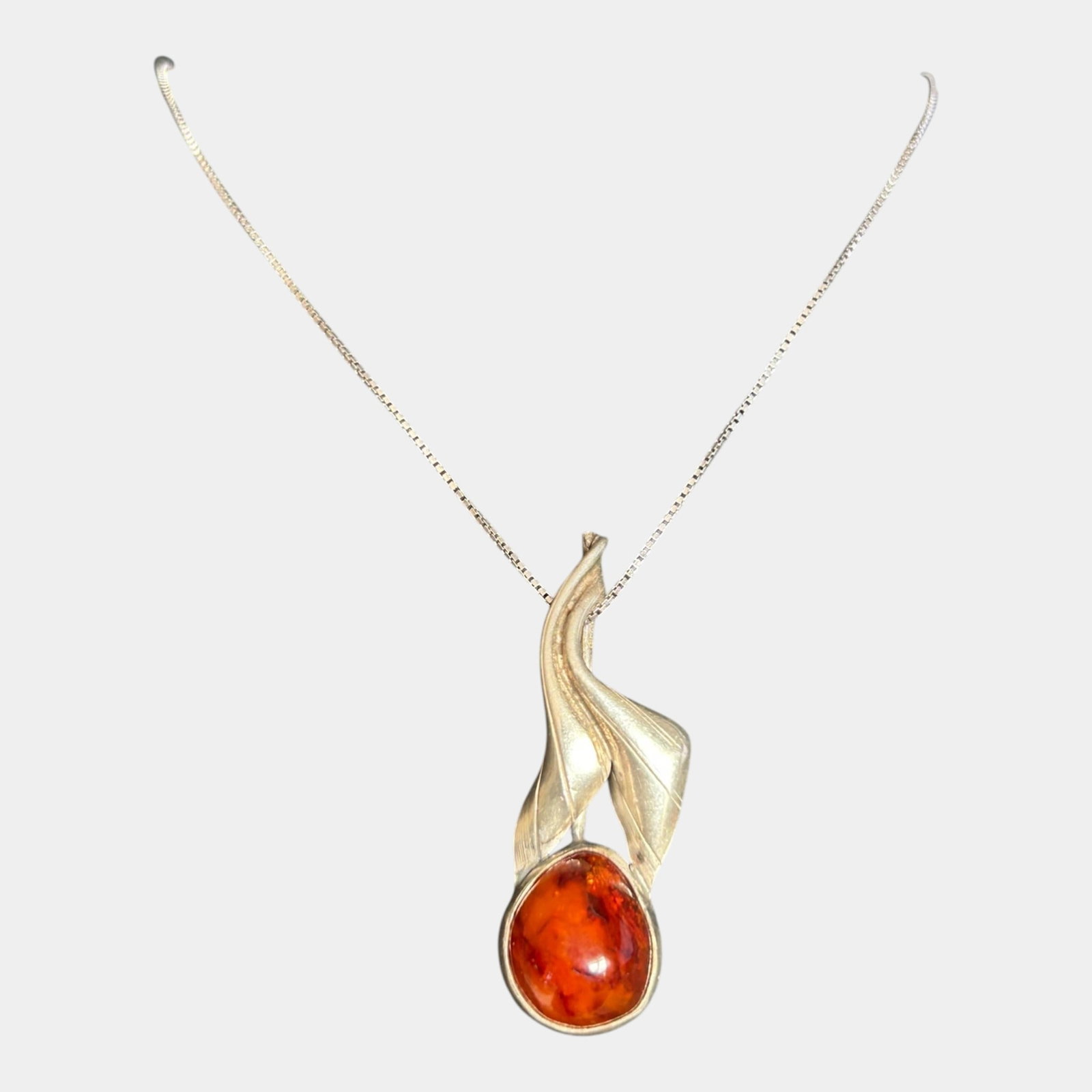 European Art Nouveau Sterling Silver Baltic Amber Cabochon Pendant With 18" Sterling Silver Chain (1 of 3)