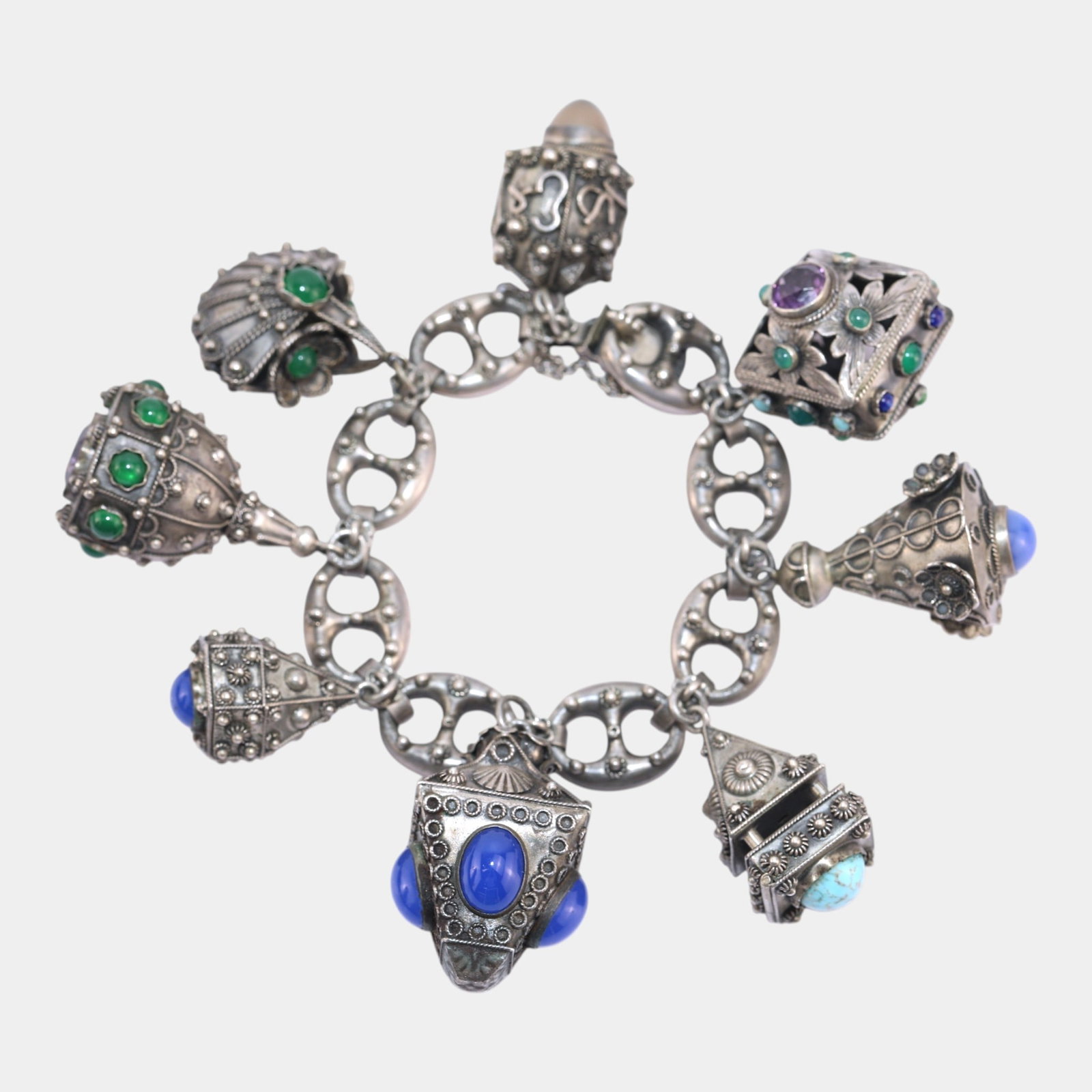 Peruzzi Florence Line Italian Art Deco 800 Sterling Silver Etruscan Revival Charm Bracelet: Professional, fast, and affordable in house shipping available for all items. This Peruzzi Florence 800 silver charm bracelet features ornate Etruscan Revival motifs with filigree detailing and vibran