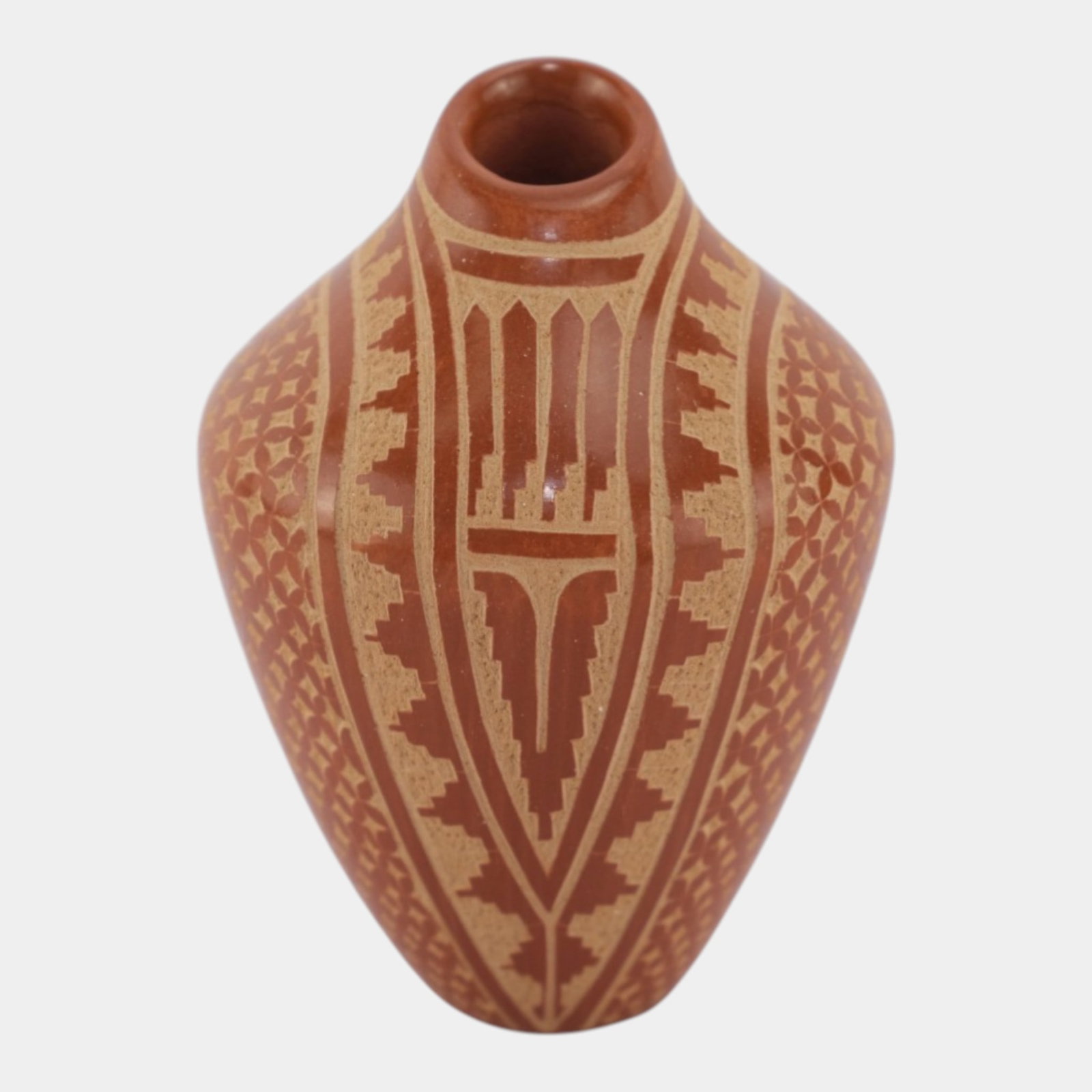 Wilma Baca Tosa Jemez Pueblo Native American Sgraffito Carved Red Ovoid Jar Vase: Professional, fast, and affordable in house shipping available for all items. Wilma Baca Tosa Jemez Pueblo Native American Sgraffito Carved Red Ovoid Jar Vase Intricately carved and warmly burnished, 