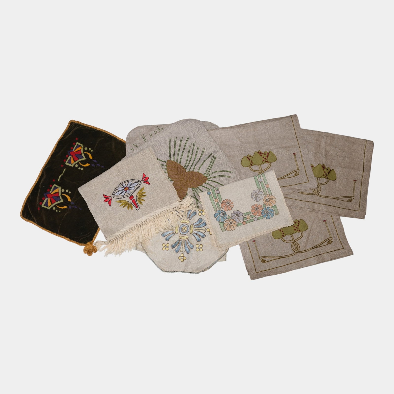 Antique & Contemporary Arts & Crafts Designed Linen Table Runners And Pillow Cases: Professional, fast, and affordable in house shipping available for all items. Antique & Contemporary Arts & Crafts Designed Linen Table Runners And Pillow Cases A charming assortment of early 20th-cen