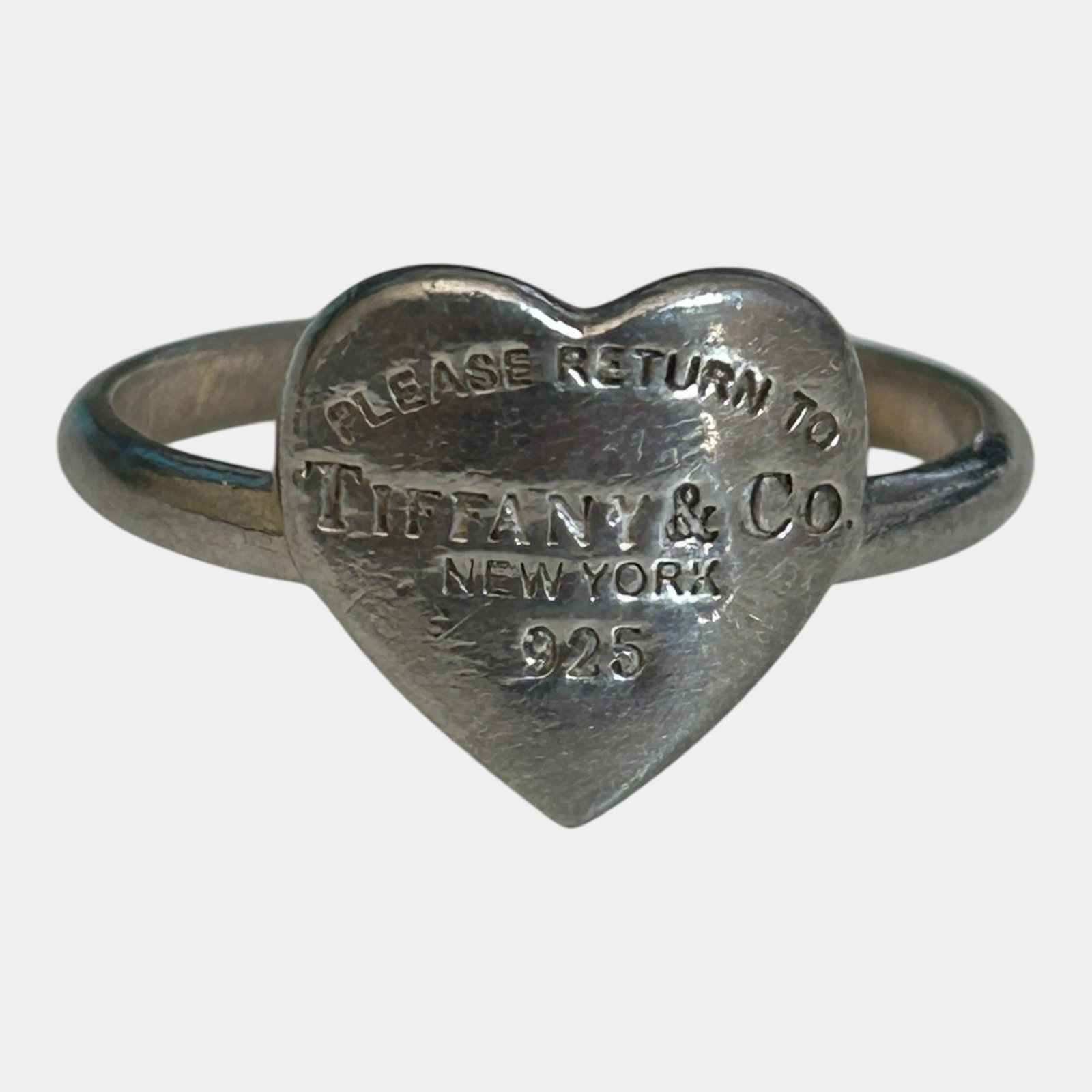 Tiffany & Co. Sterling Silver 925 Please Return To Tiffany Heart Signet Ring Size 7.5: Professional, fast, and affordable in house shipping available for all items. Charming and iconic, this modern ring features a heart-shaped tag engraved with the classic â€œPlease Return to Tif