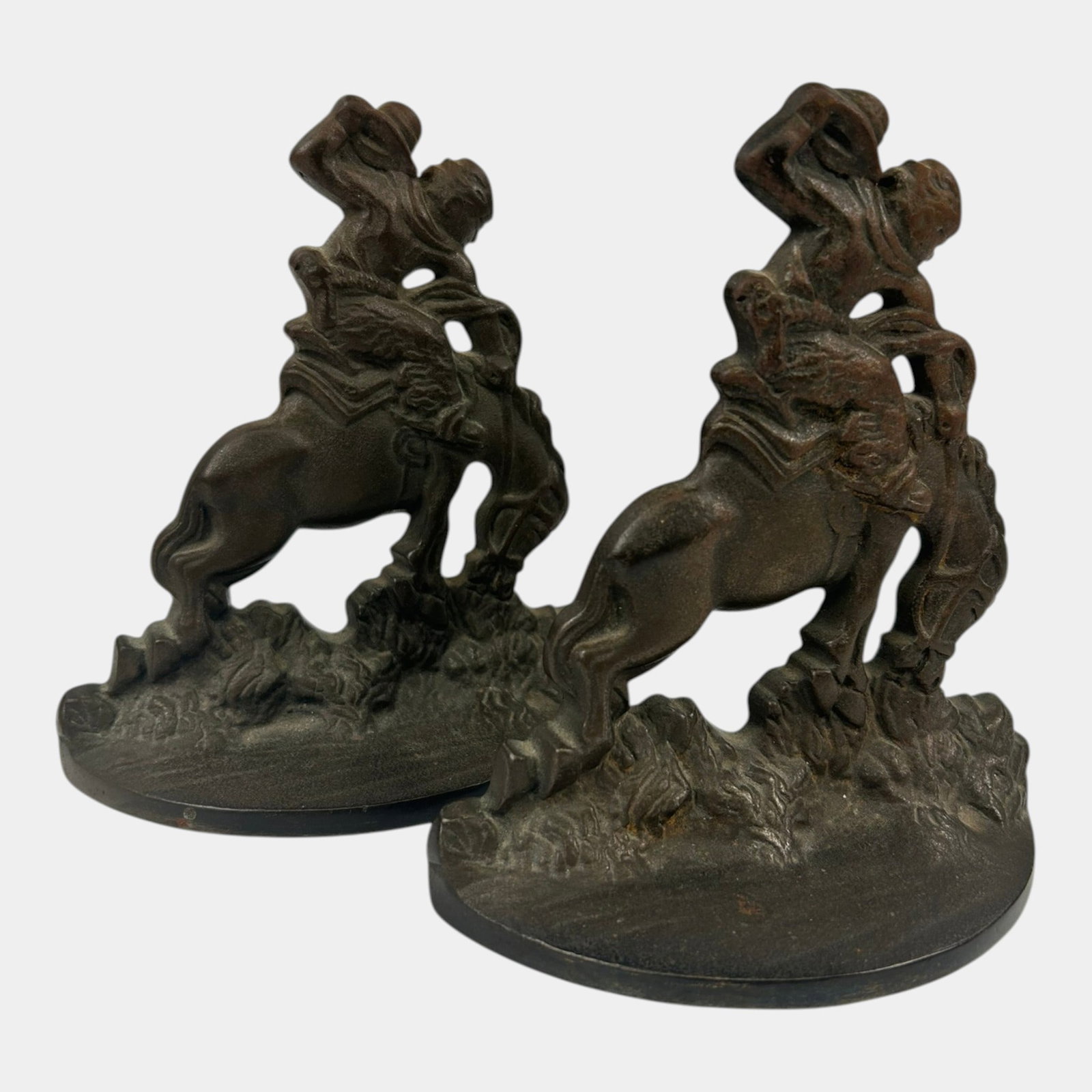 Cowboy And Broncho Copr 1930 Bronze Bucking Horse And Cowboy Bookends 923: Professional, fast, and affordable in house shipping available for all items. Cowboy And Broncho Copr 1930 Bronze Bucking Horse And Cowboy Bookends 923 Dramatically dynamic and finely cast, this Weste