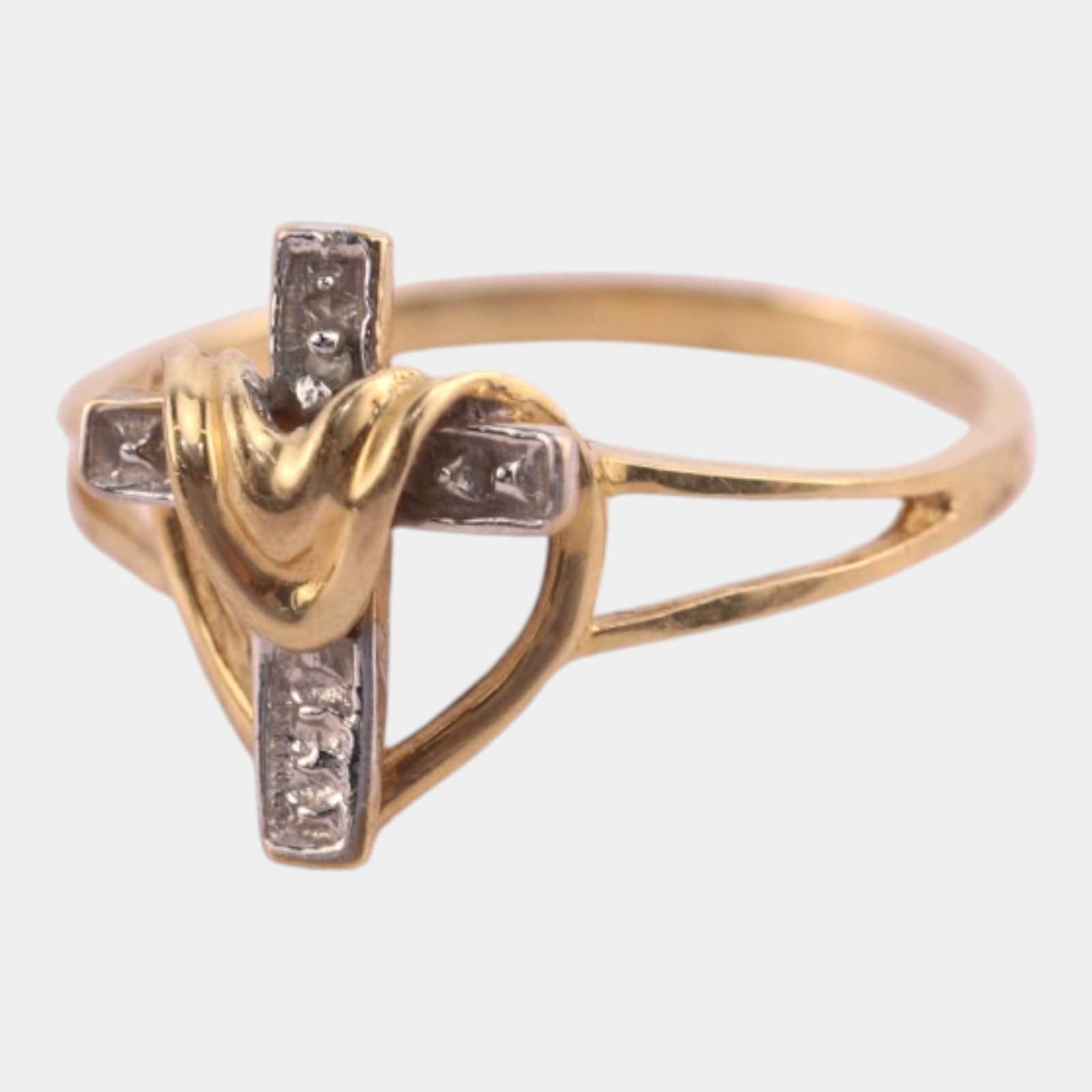 Fair Trade Jewelry Co. 10K Gold & Diamond Split Shank Cloth Draped Cross Ring 1.53g: Professional, fast, and affordable in house shipping available for all items. Symbolic and finely detailed, this ring features a sculptural cross with draped cloth motif, accented with small diamonds 