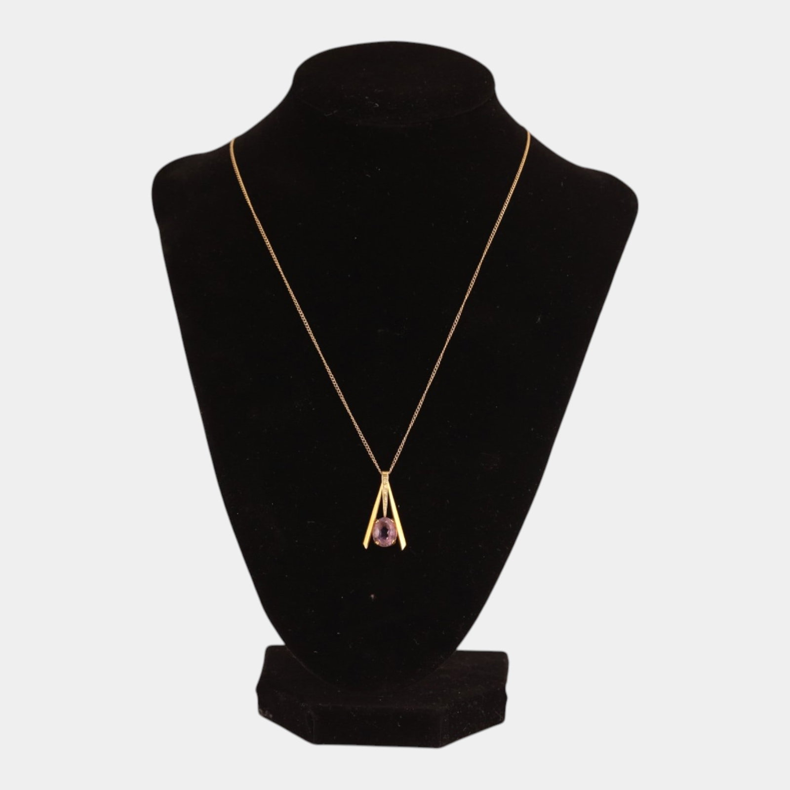 14K Yellow Gold And Purple Amethyst Drop V Pendant Modernist Chain Necklace: Professional, fast, and affordable in house shipping available for all items. Sleekly minimal and refined, this modern necklace features a delicate gold chain suspending an open V-form pendant accente