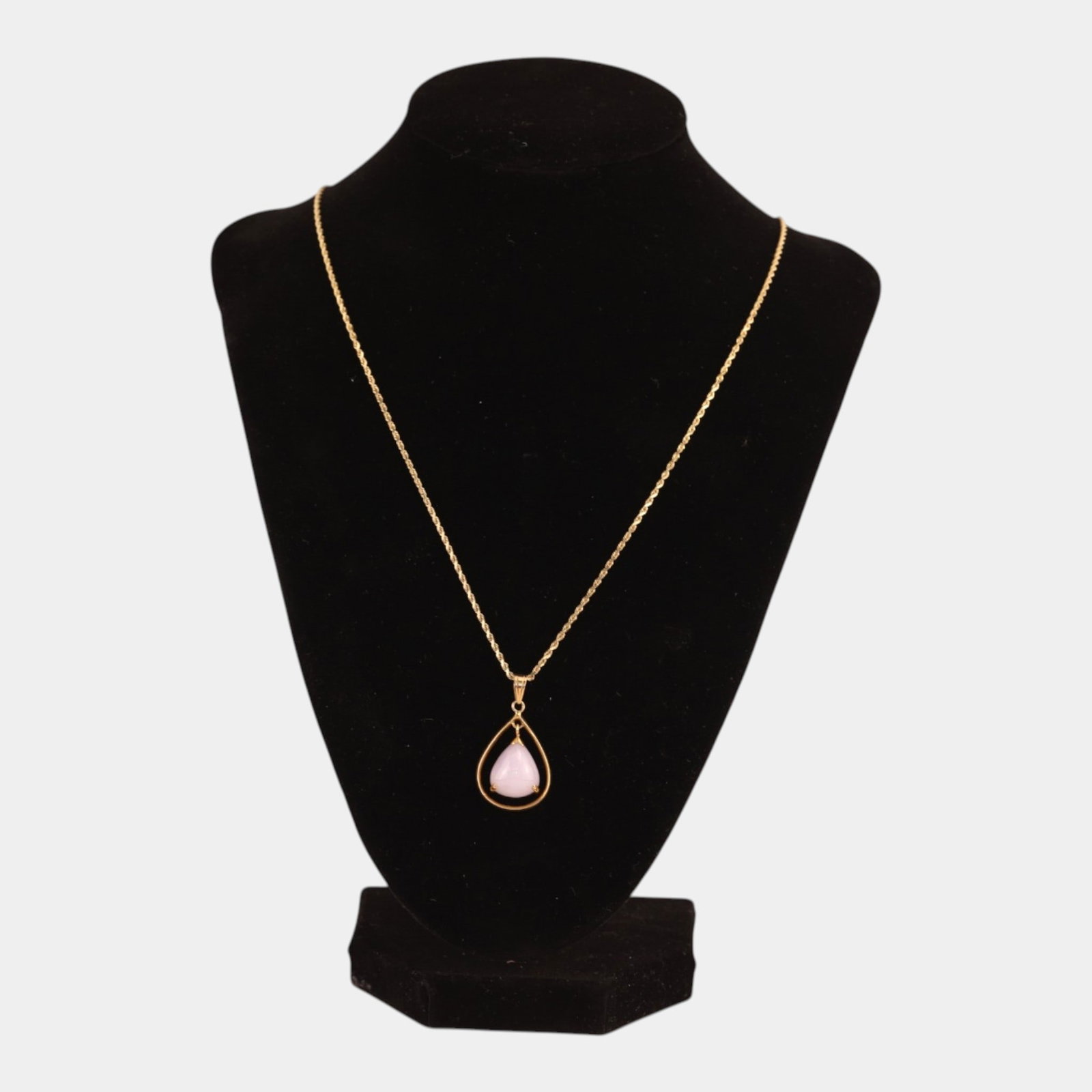 14 Yellow Gold Modern Open Framework Lavender Jade Teardrop Pendant Braided Rope Necklace: Professional, fast, and affordable in house shipping available for all items. Gracefully styled and softly luminous, this modern necklace features a teardrop lavender jade pendant set within a delicat