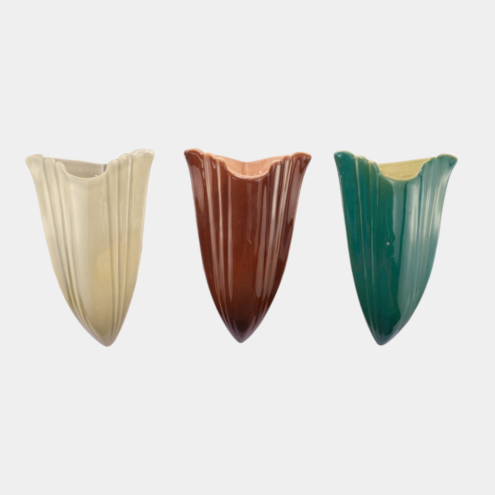 Roseville Mayfair 1952 Mid Century Modern Ceramic Corner Wall Pockets 1014-8 (1 of 6)