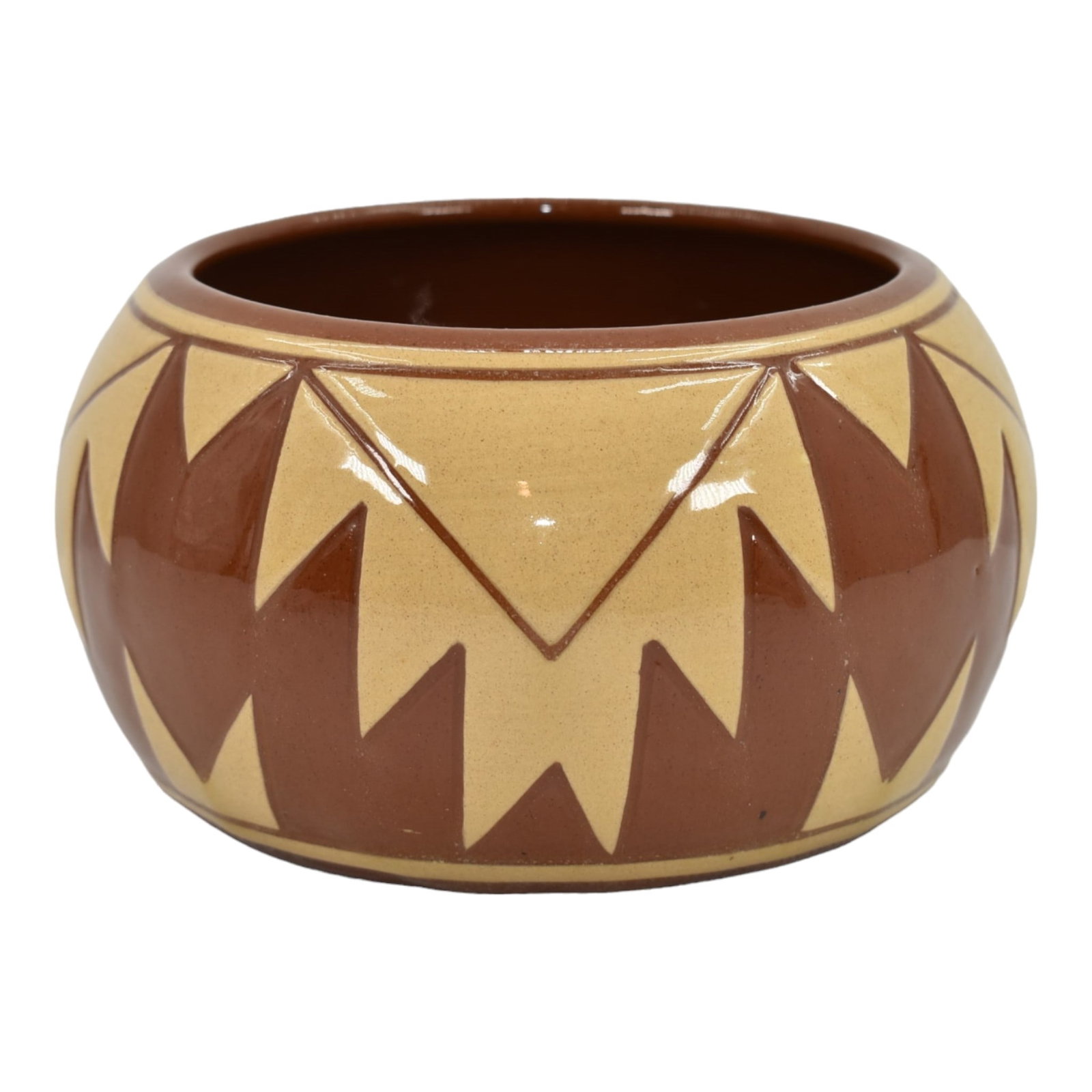 Pine Ridge Sioux Dakota Art Pottery Hand Made Geometric Design Bowl Cottier: Professional, fast, and affordable in house shipping available for all items. Pine Ridge Sioux Dakota Art Pottery Hand Made Geometric Design Bowl Cottier Superior hand crafted bowl with a great geomet