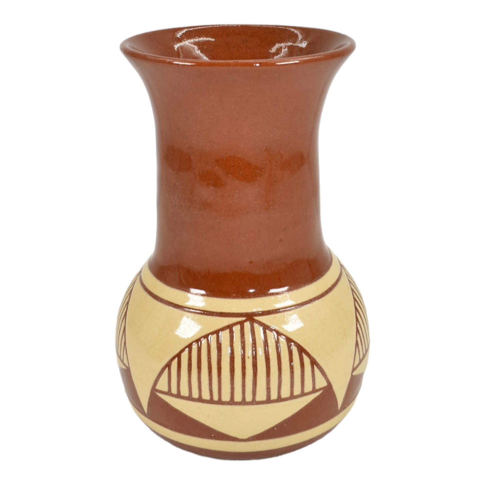 Pine Ridge Sioux Dakota Art Pottery Hand Made Brown Geometric Vase Irving: Professional, fast, and affordable in house shipping available for all items. Pine Ridge Sioux Dakota Art Pottery Hand Made Brown Geometric Vase Irving Attractive vase with a Native American, geometri
