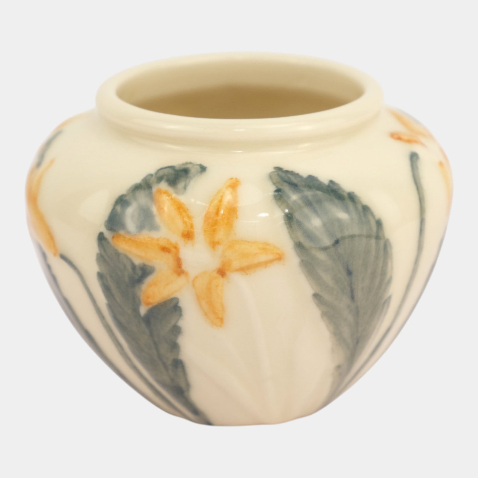 Rookwood Pottery 1946 White Green Lilies Ceramic Vase 6431 Artist Signed (1 of 3)