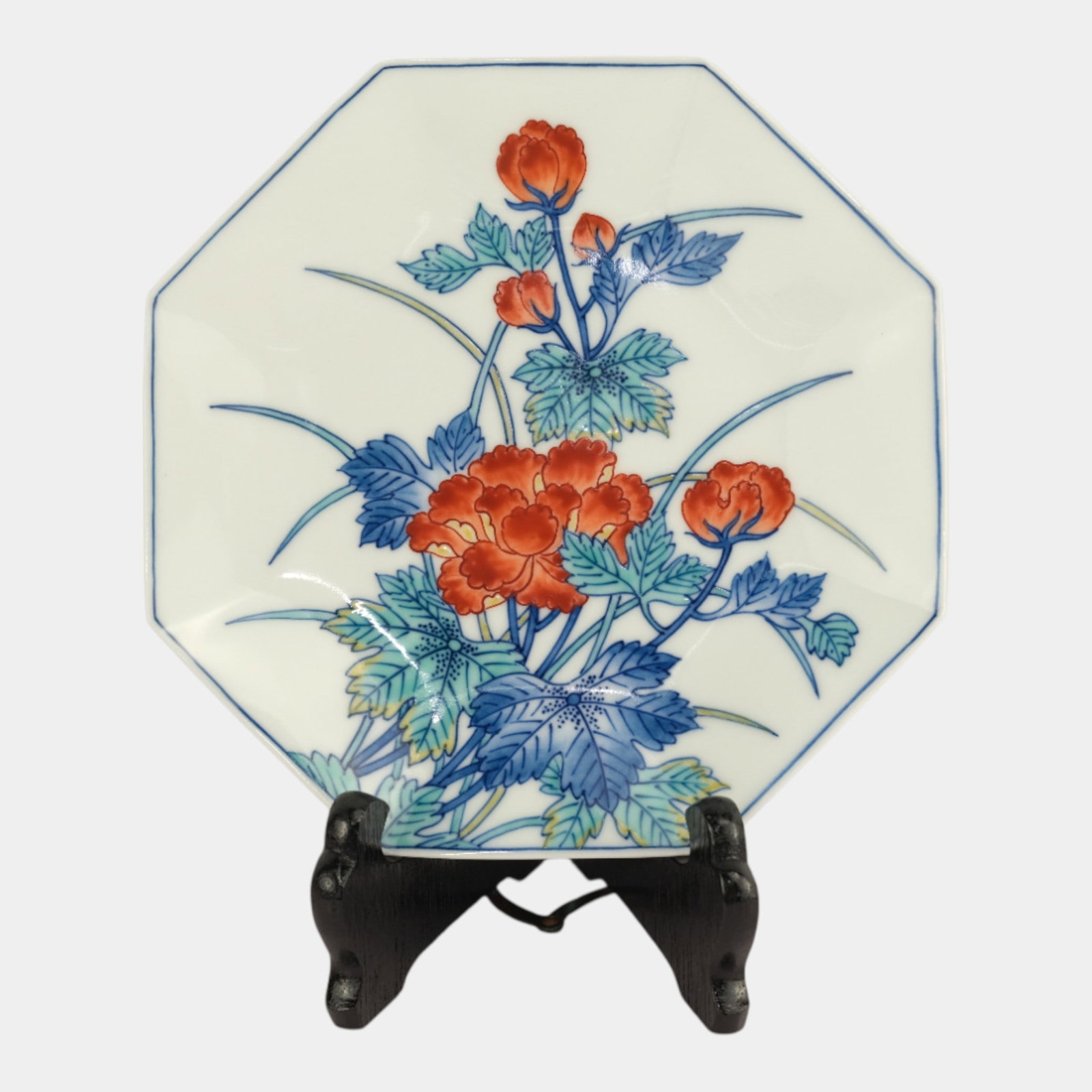 Japanese Imaemon 13th Generation Arita Ware Dish With Original Box: We offer affordable in-house shipping on all items. Japanese Imaemon 13th Generation Arita Ware Dish With Original Box Box is split on underside as shown. Age related wear. Dish is 6 3/4" tall and 6 3