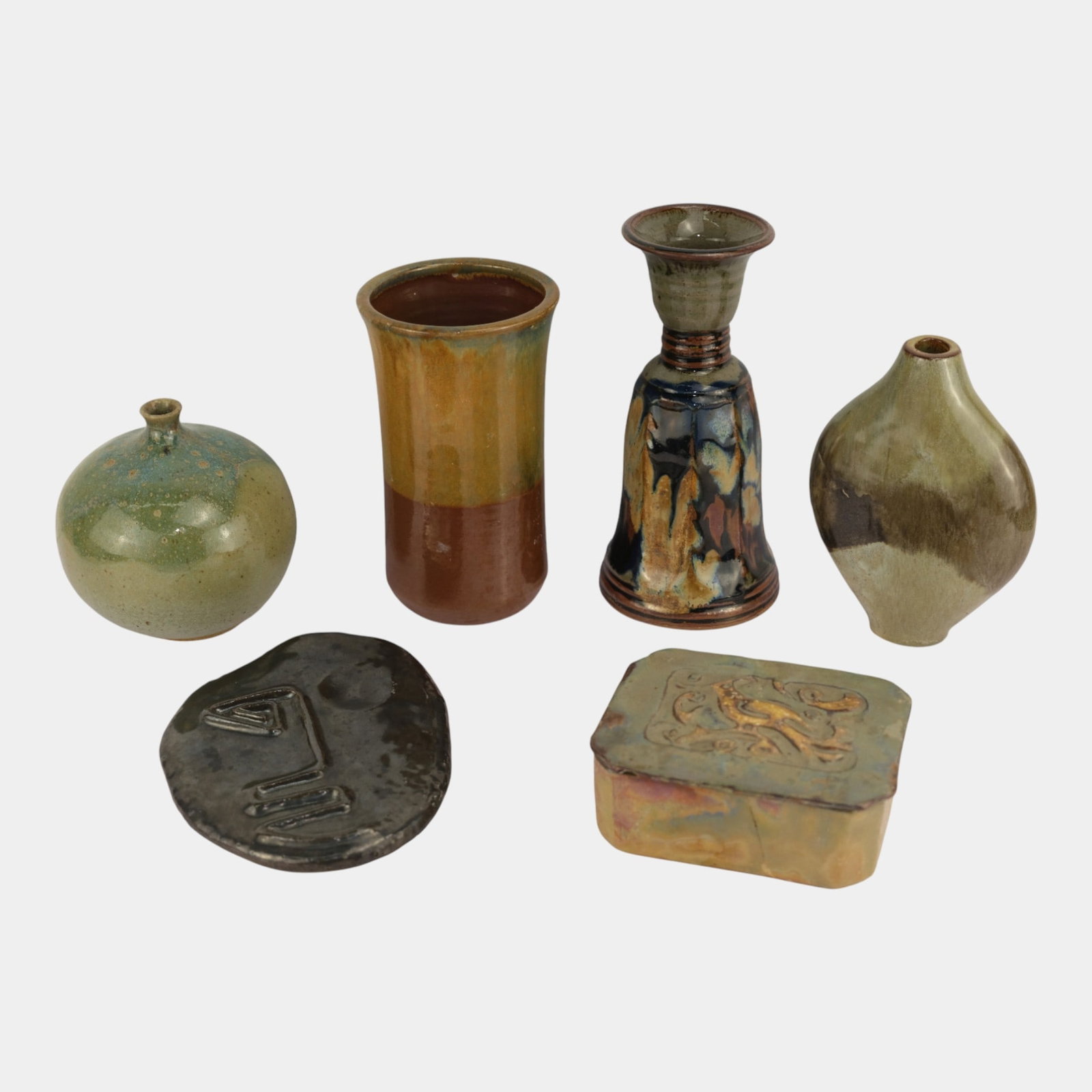Pewabic 1920s Iridescent Cigarette Box With Mid Century Studio Pottery Grouping: We offer affordable in-house shipping on all items. Pewabic 1920s Iridescent Cigarette Box With Mid Century Studio Pottery Grouping Box has chip to lid and crack on side and bottom as shown. Age relat