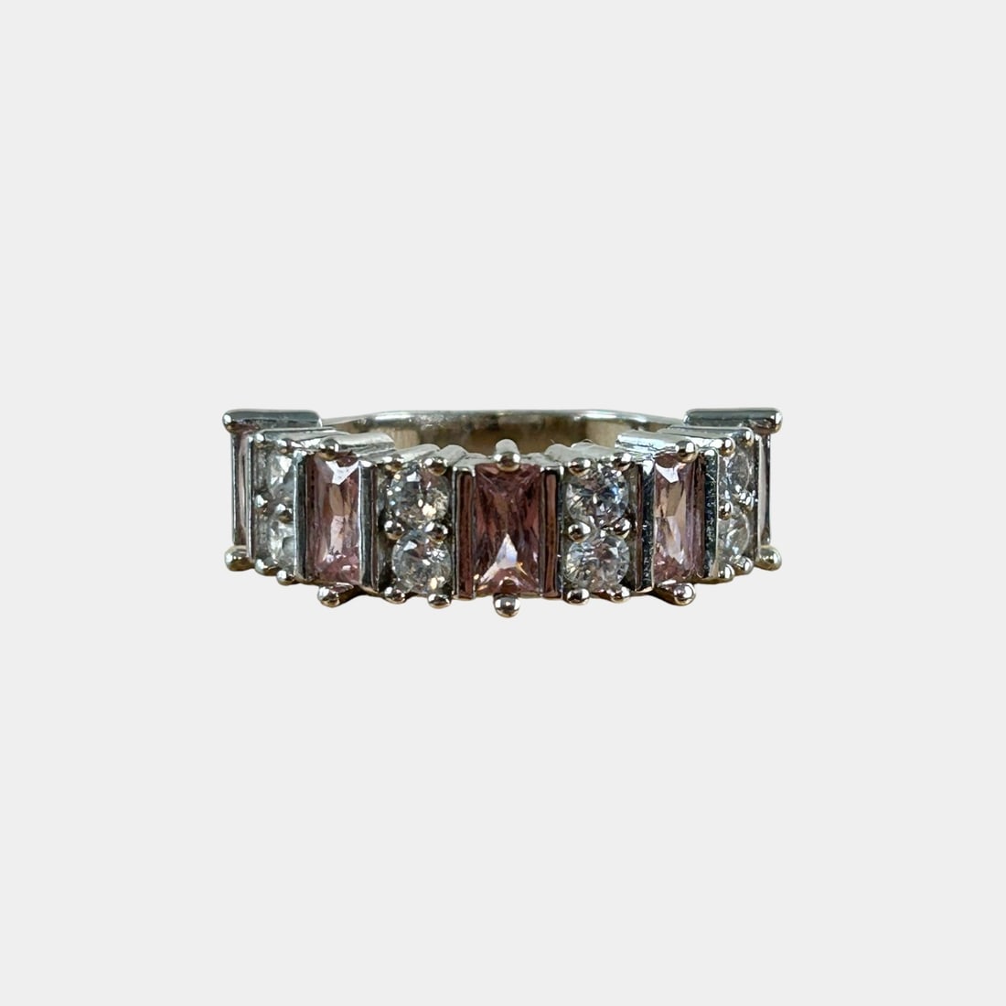 Vintage Sterling Silver 925 Elegant Pink And Clear Prong Set Ring Size 7.5: We offer affordable in-house shipping on all items. Bright and sparkling, this sterling silver ring features alternating pink rectangular stones and clear round accents, creating a vibrant, elegant ba