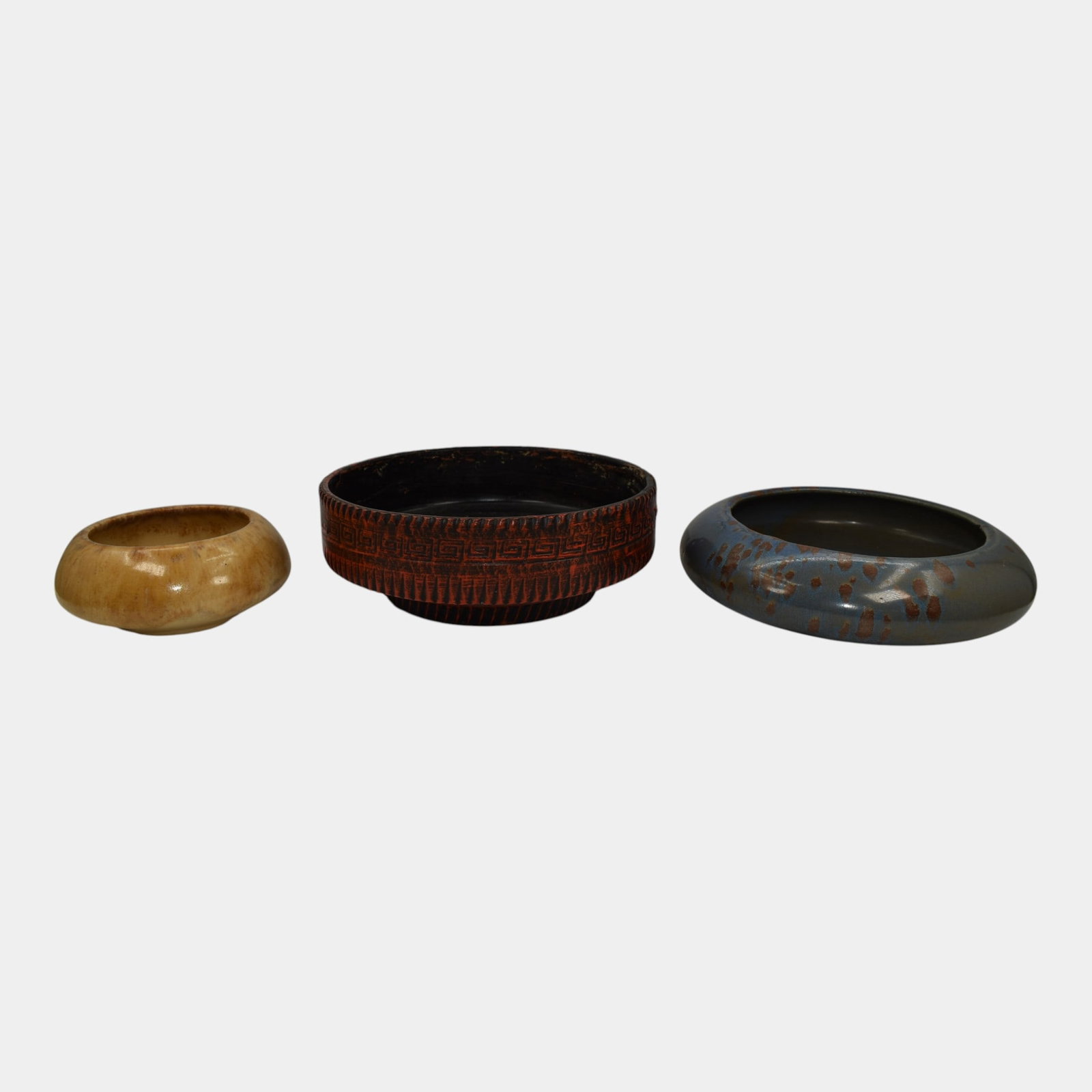 Petroscan Zanesville Brush McCoy West German Bowls: We offer affordable in-house shipping on all items. Petroscan Zanesville Brush McCoy West German Bowls Mix of Mid Century and Arts And Crafts. Age related wear. Nick to inside of Zanesville bowl. Bott