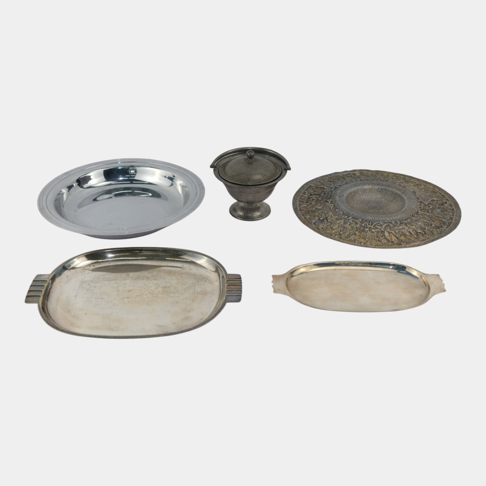 Derby, Argent, Bruce Hunt, & Other Silver Plate Trays Dishes And Lidded Jar (1 of 7)
