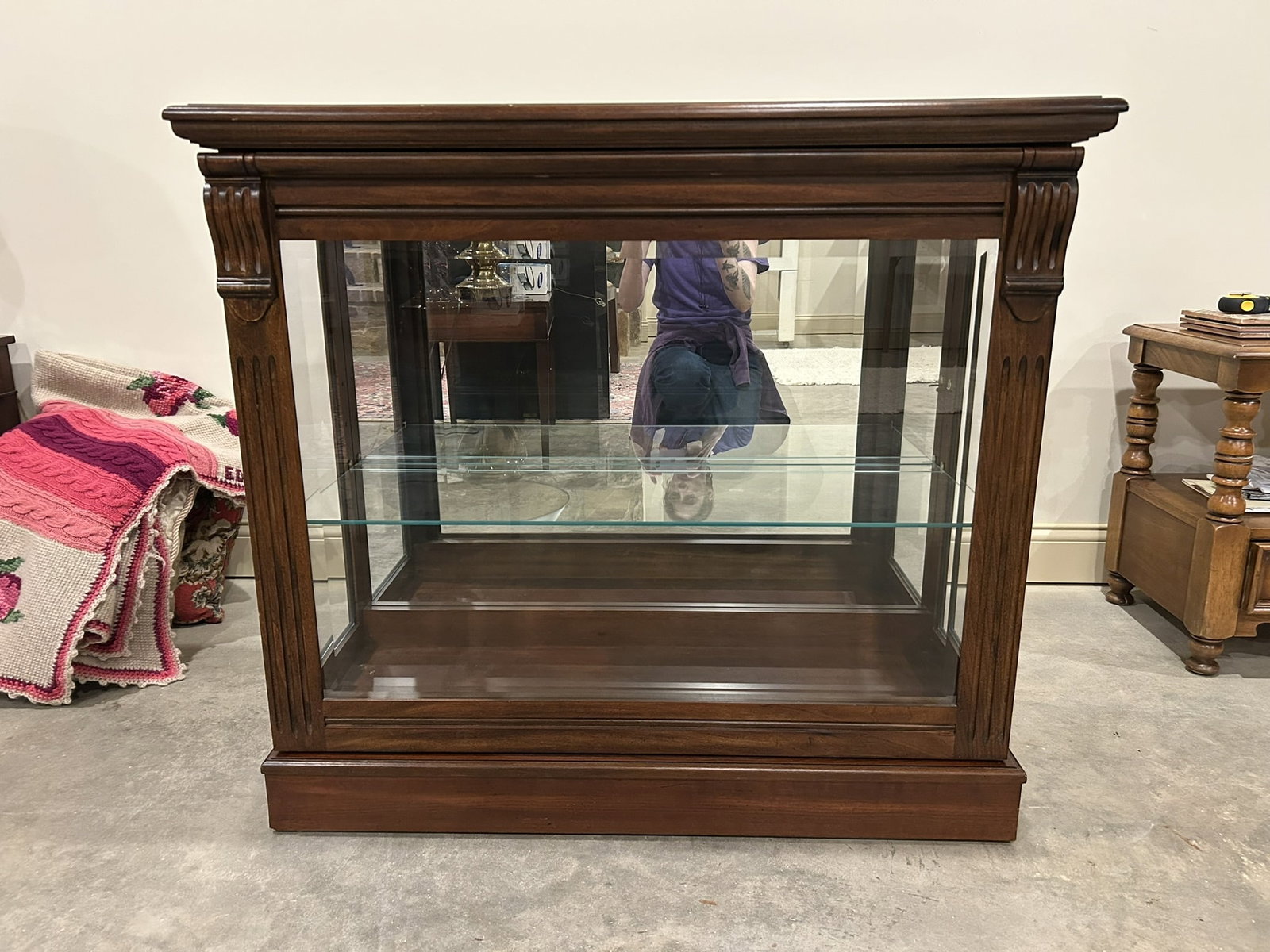 Traditional Mahogany Finished Sliding Glass Curio Display Cabinet Case (1 of 4)