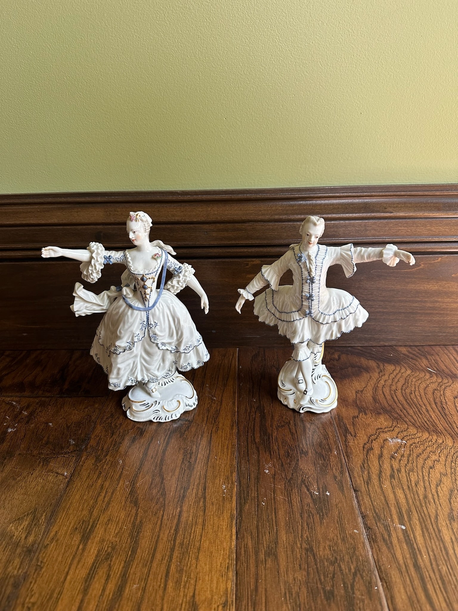 German Dresden Style Porcelain Lace Figurine Pair Of Colonial Dancers With Blue Accents: We offer affordable in-house shipping on all items. German Dresden Style Porcelain Lace Figurine Pair Of Colonial Dancers With Blue Accents Excellent condition. Age related wear. Figurine is 8.5" tall