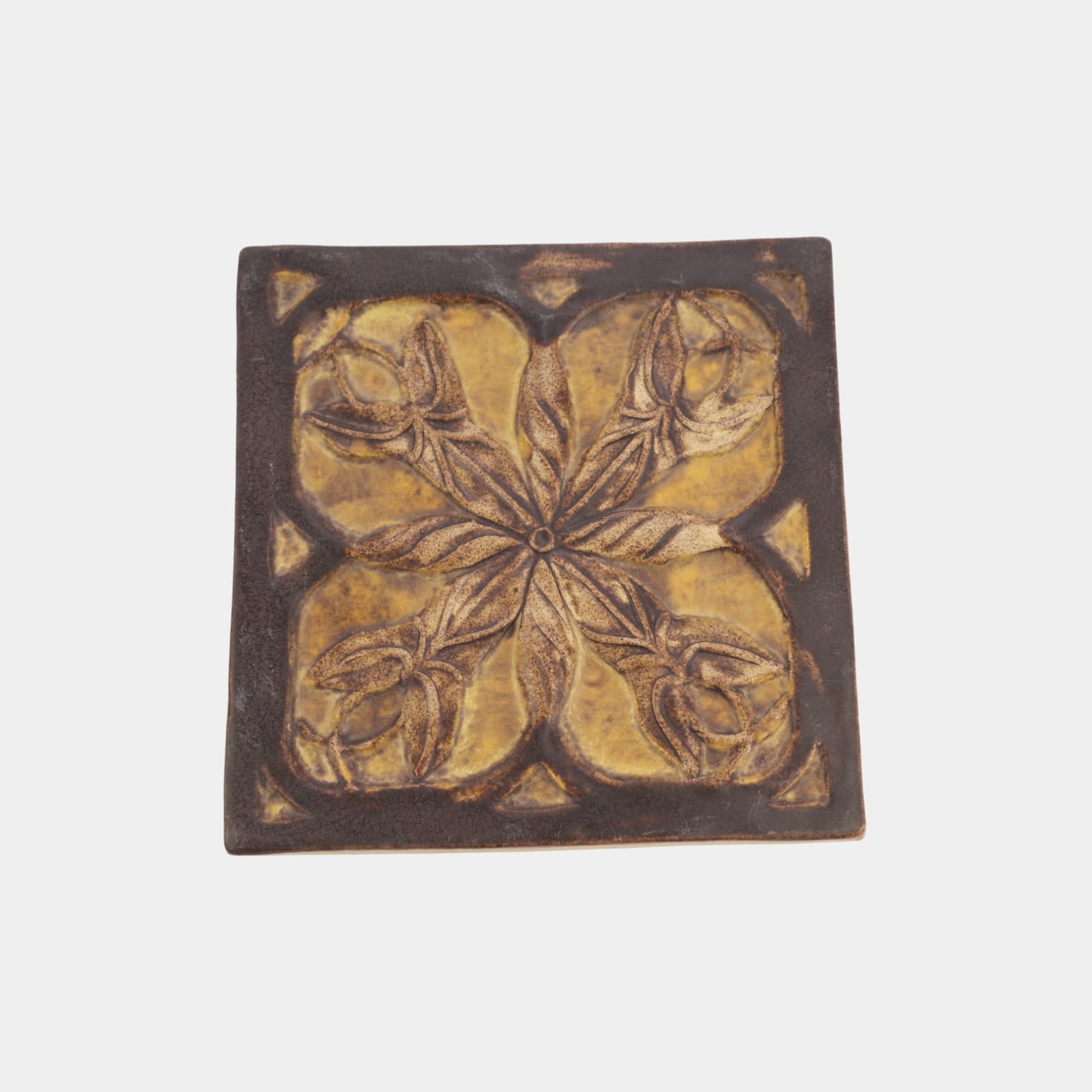 Ephraim Faience 2001 Arts And Crafts Brown Flower Design Art Pottery Tile: We offer affordable in-house shipping on all items.For higher resolution images please visit bid.craftedauctions.com Ephraim Faience 2001 Arts And Crafts Brown Flower Design Art Pottery Tile Ephraim F