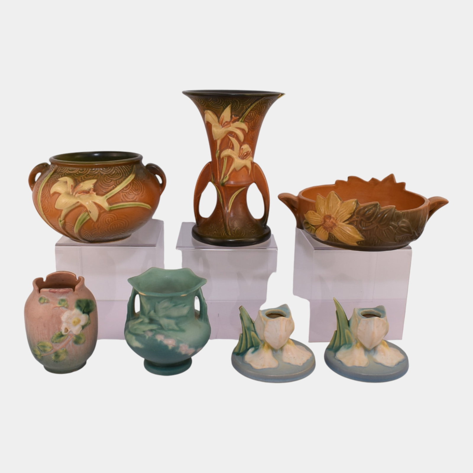 Roseville Zephyr Lily Bleeding Heart Clematis White Rose Iris Vases Bowl Candlesticks (1 of 3)