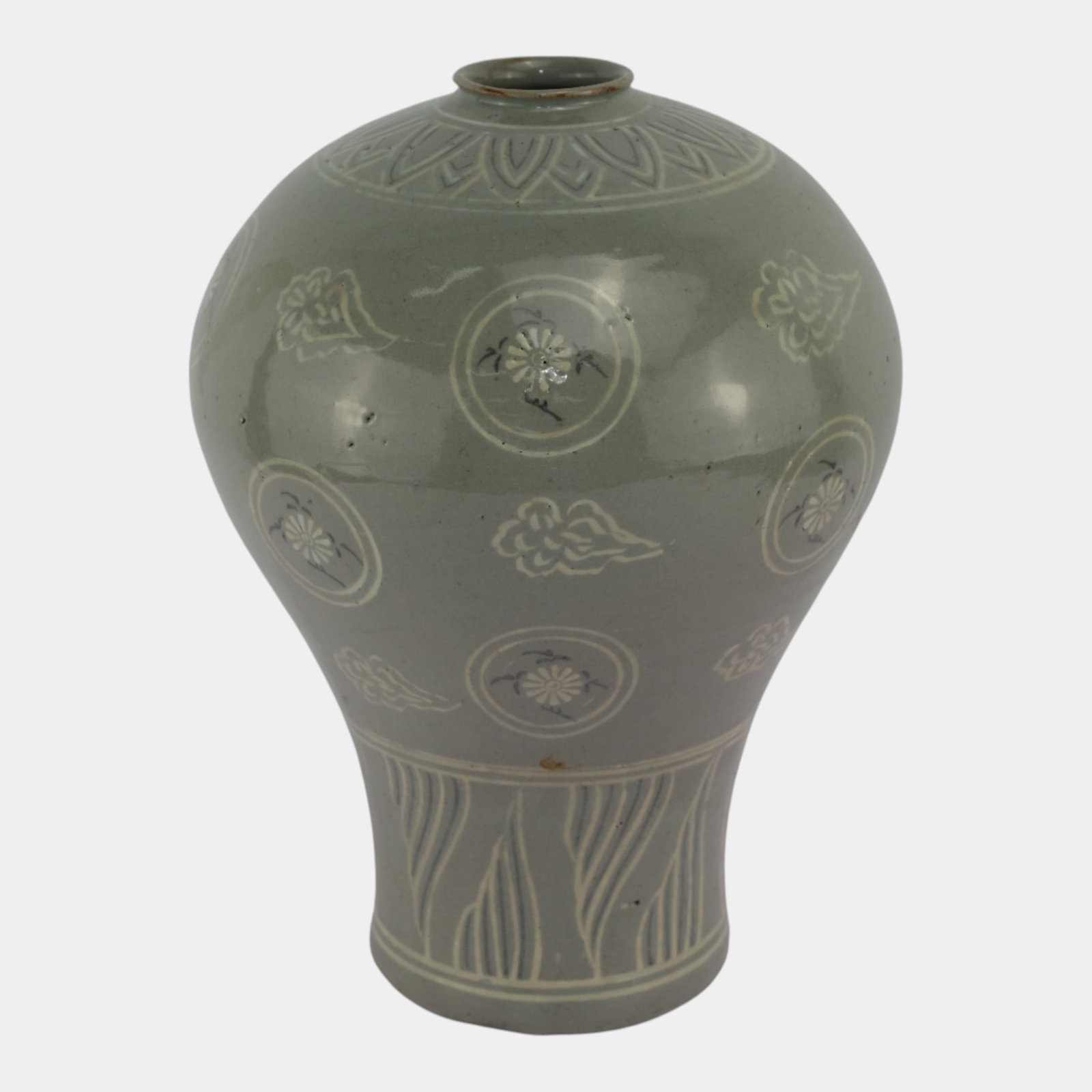 Korean Art Pottery Green Celadon Cranes And Clouds Porcelain Maebyeong Vase (1 of 6)