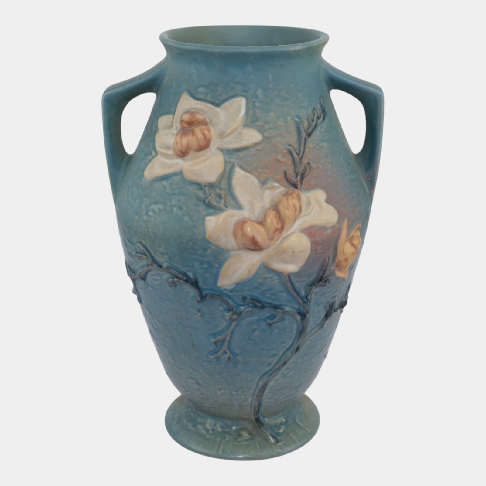 Roseville Magnolia Blue 1943 Vintage Art Pottery Tall Ceramic Floor Vase 97-14: We offer affordable in-house shipping on all items.For higher resolution images please visit bid.craftedauctions.com Roseville Magnolia Blue 1943 Vintage Art Pottery Tall Ceramic Floor Vase 97-14 Exce