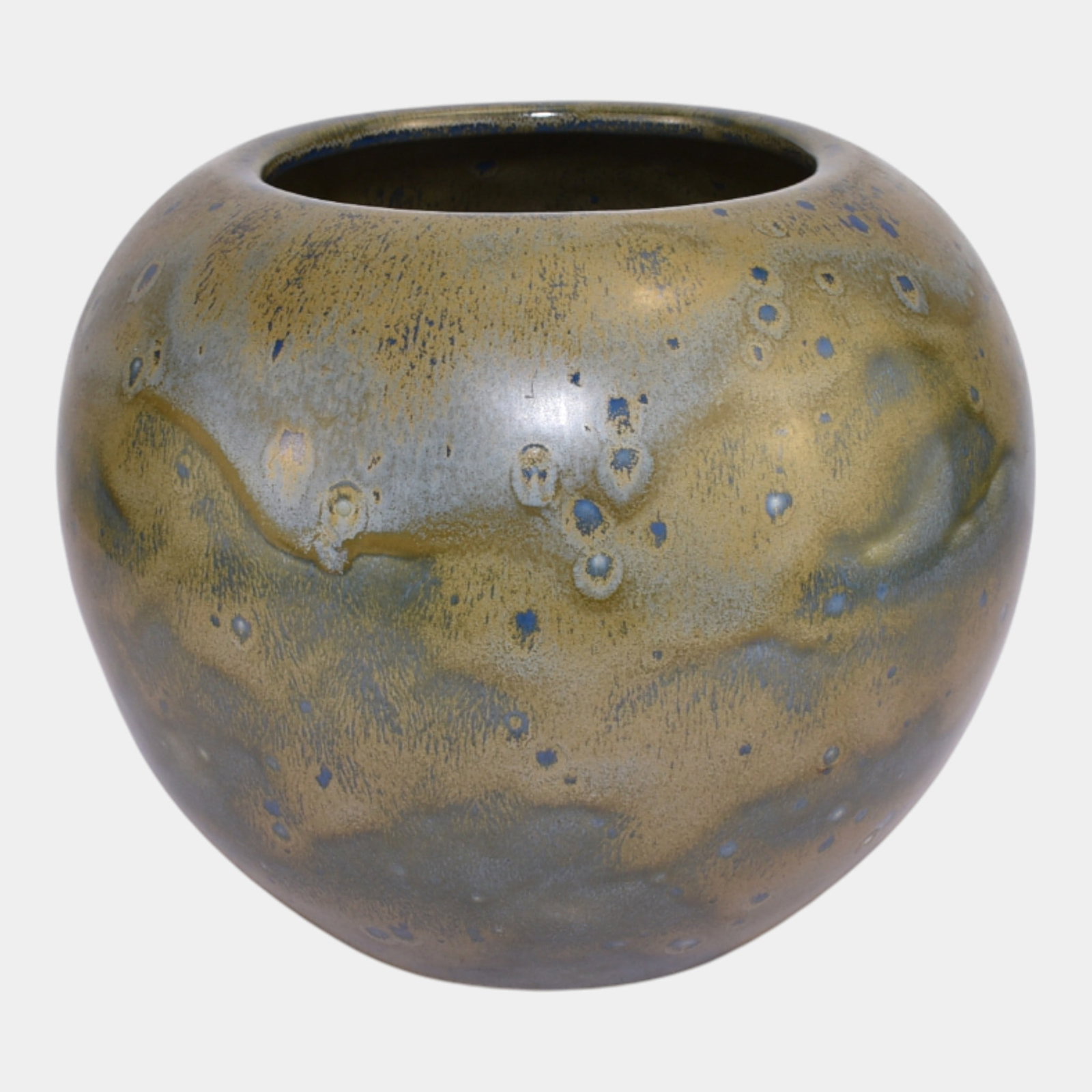 Thomas Waddelow Matte Green Over Blue Mid Century Modern Large Circle Orb Vase: We offer affordable in-house shipping on all items.For higher resolution images please visit bid.craftedauctions.com Thomas Waddelow Matte Green Over Blue Mid Century Modern Large Circle Orb Vase Subt