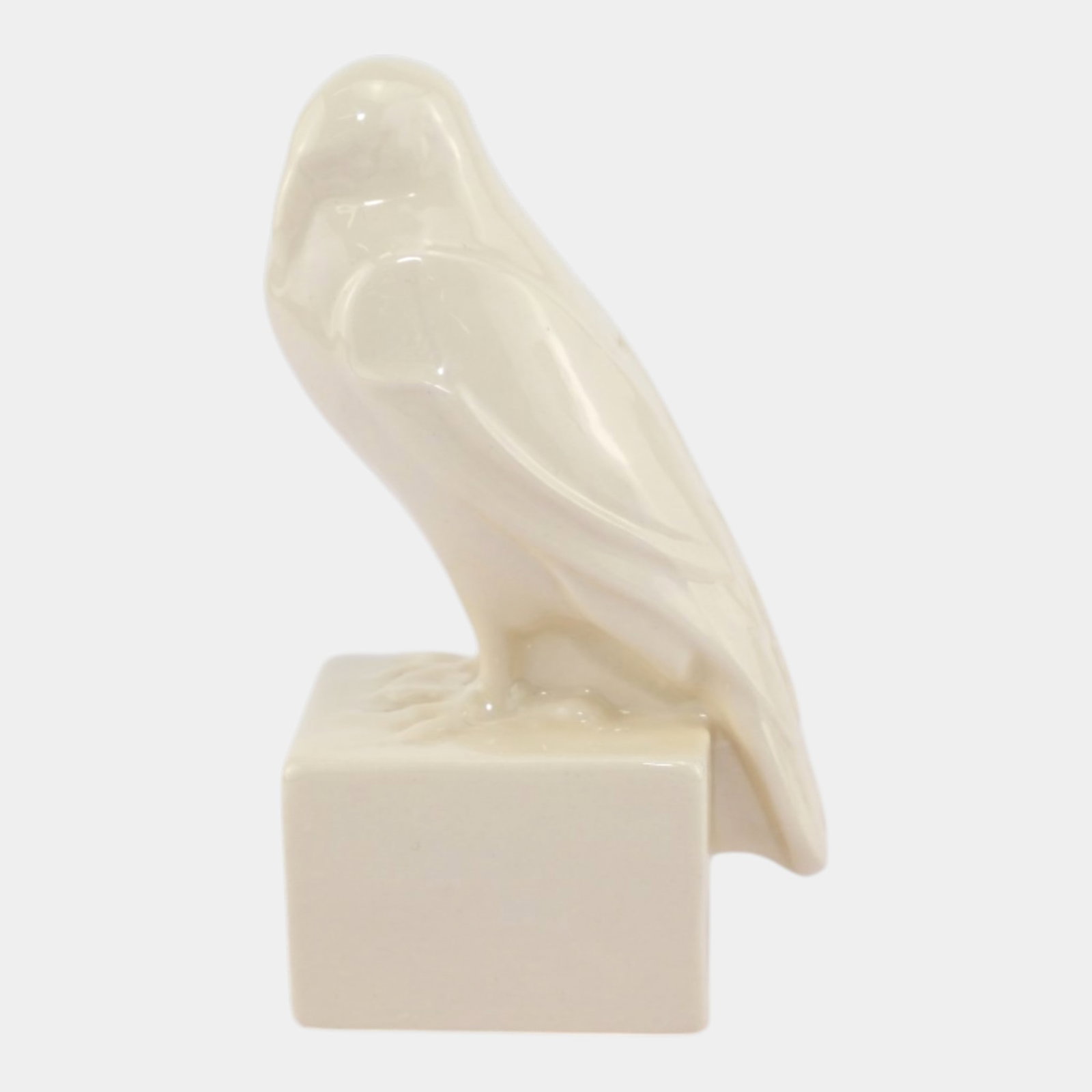 Rookwood 1998 Vintage Art Pottery Ivory Ceramic Paperweight Bird Figurine 6405: We offer affordable in-house shipping on all items.For higher resolution images please visit bid.craftedauctions.com Rookwood 1998 Vintage Art Pottery Ivory Ceramic Paperweight Bird Figurine 6405 High