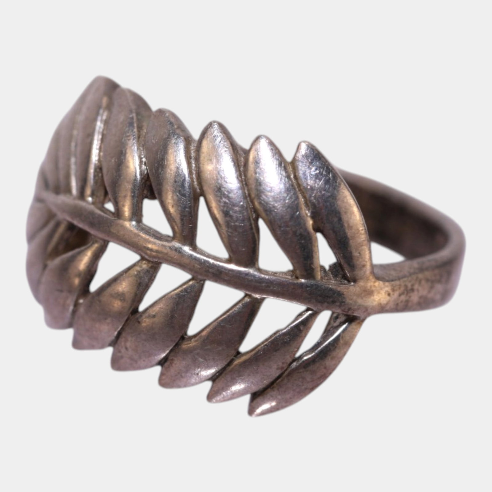 Melanie Barse Jewelry Sterling Silver 925 Mid Century Modernist Curling Leaf Branch Ring Size 5.5: We offer affordable in-house shipping on all items.For higher resolution images please visit bid.craftedauctions.com Elegantly sculptural and organically styled, this Melanie Bars sterling silver ring