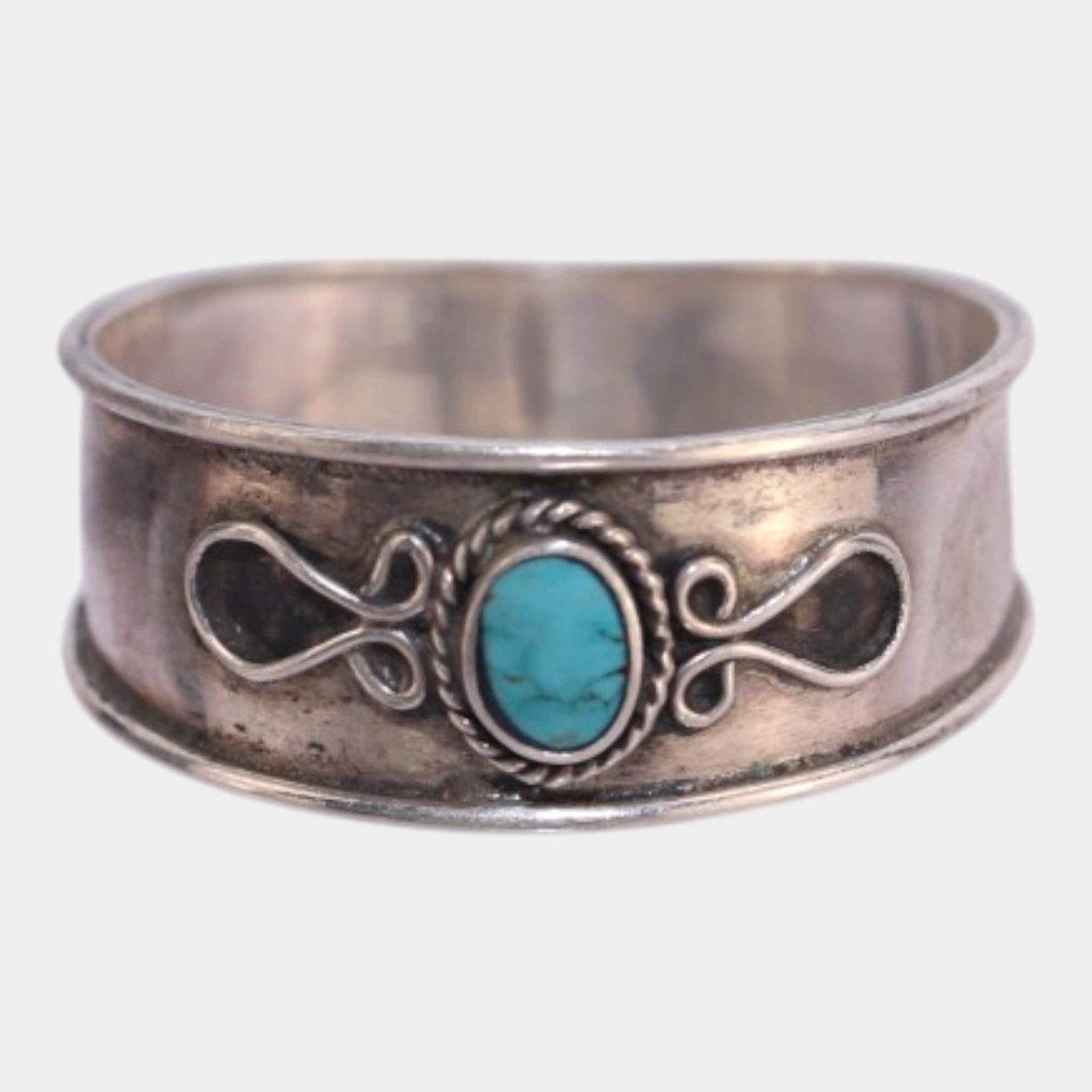 Sterling Silver 925 Turquoise Cabochon Braided Bezel Southwestern Band Ring Size 10: We offer affordable in-house shipping on all items.For higher resolution images please visit bid.craftedauctions.com Elegantly simple and finely handcrafted, this vintage sterling silver band ring fea
