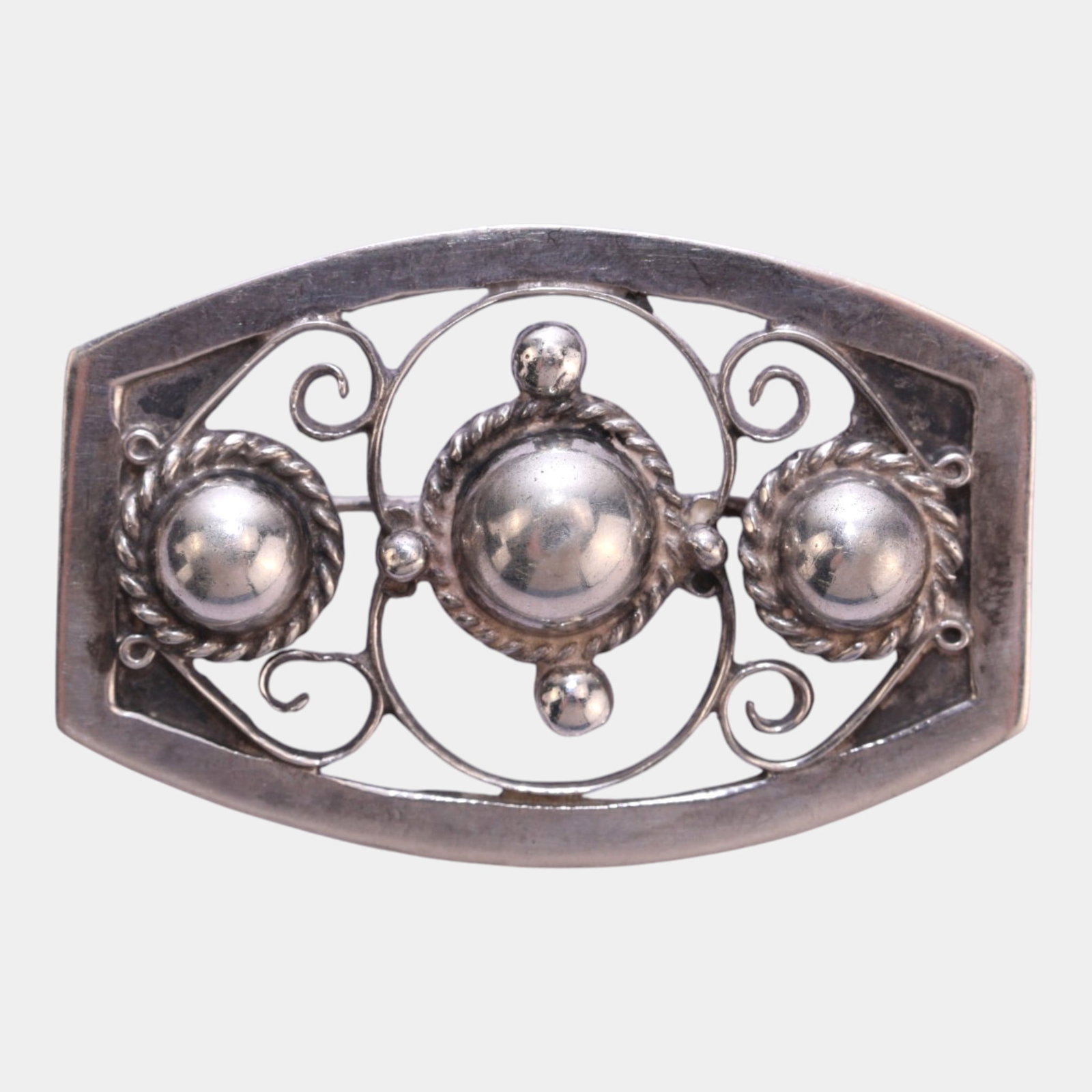 Taxco Mexico 93% 930 Silver Mid Century Modern Openwork Orb Geometric Brooch Pin: We offer affordable in-house shipping on all items.For higher resolution images please visit bid.craftedauctions.com Boldly geometric and elegantly sculptural, this sterling silver brooch features dim