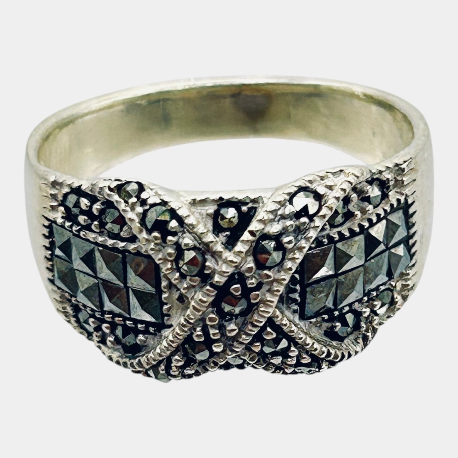 Sterling Silver Marcasite Geometric Wide Band Ring Pyramid Cut Openwork Design Ring: We offer affordable in-house shipping on all items.For higher resolution images please visit bid.craftedauctions.com Excellent condition. Age related wear. Tested and guaranteed sterling silver. Marke