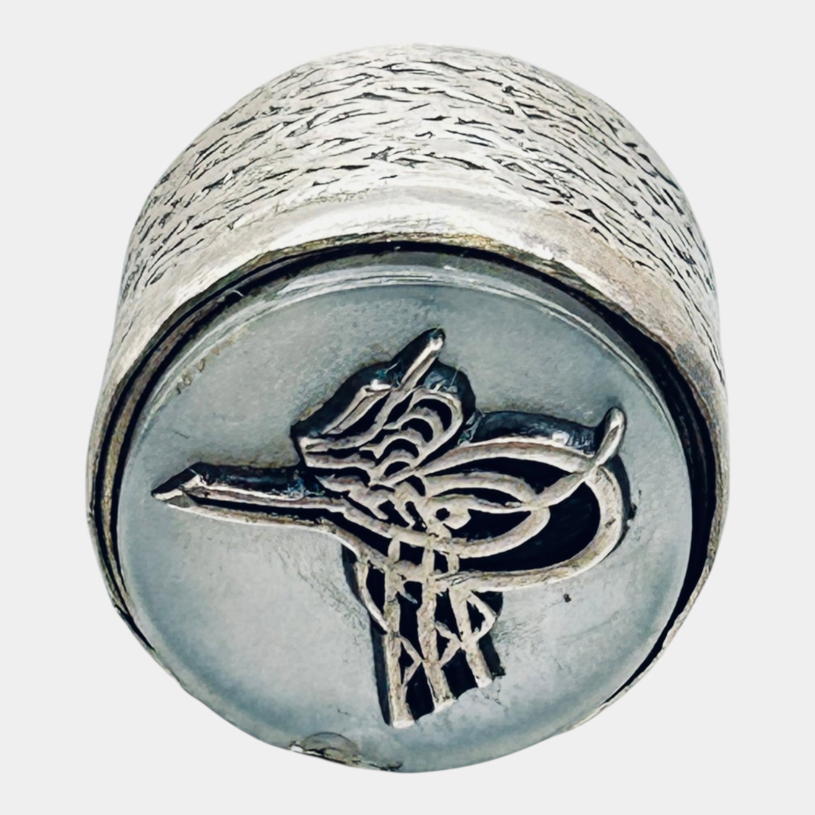 900 Silver Enameled Ground Butterfly Lidded Trinket Box With Textured Surface Decoration: We offer affordable in-house shipping on all items.For higher resolution images please visit bid.craftedauctions.com Excellent condition. Age related wear. Tested and guaranteed sterling silver. Marke