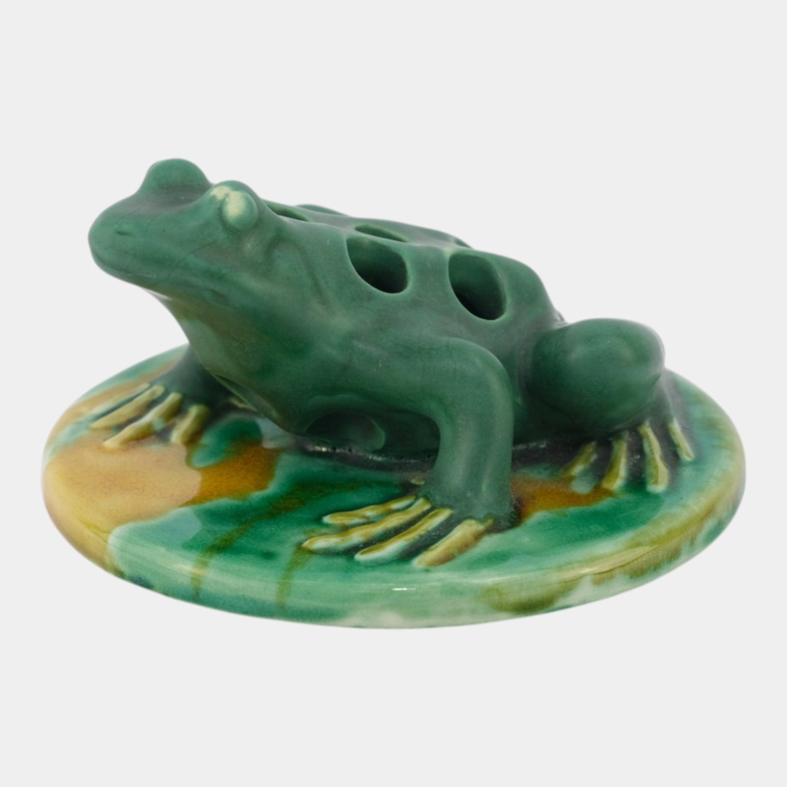 Vintage Matte Green Frog Flower Frog: Professional, fast, and affordable in house shipping available for all items.For higher resolution images please visit www.bid.craftedauctions.com Vintage Matte Green Frog Flower Frog Excellent origin