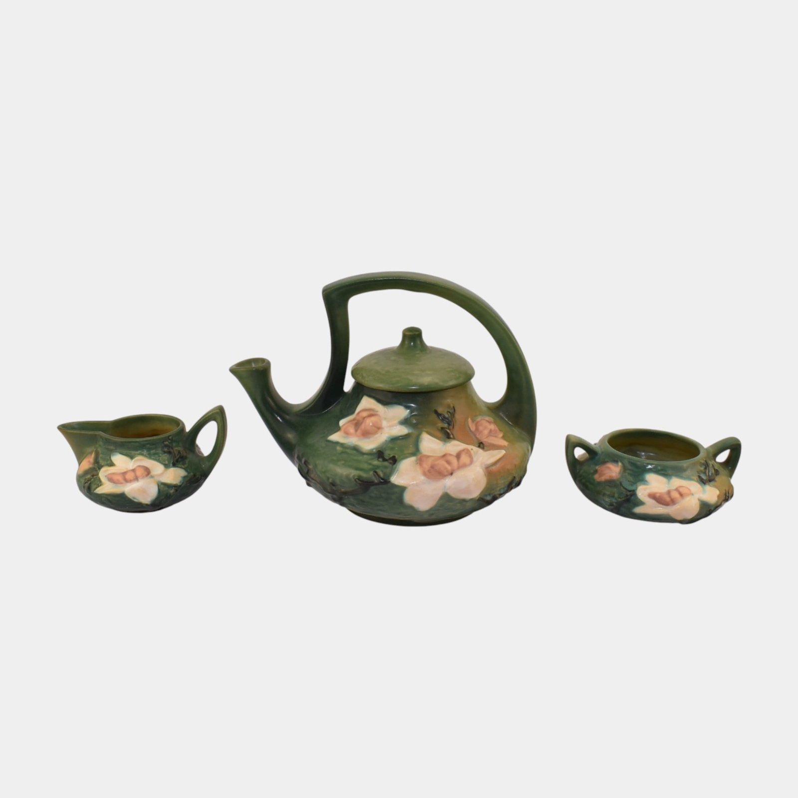 Roseville Magnolia Green 1943 Vintage Art Pottery Ceramic Tea Set: Professional, fast, and affordable in house shipping available for all items.For higher resolution images please visit www.bid.craftedauctions.com Roseville Magnolia Green 1943 Vintage Art Pottery Cer