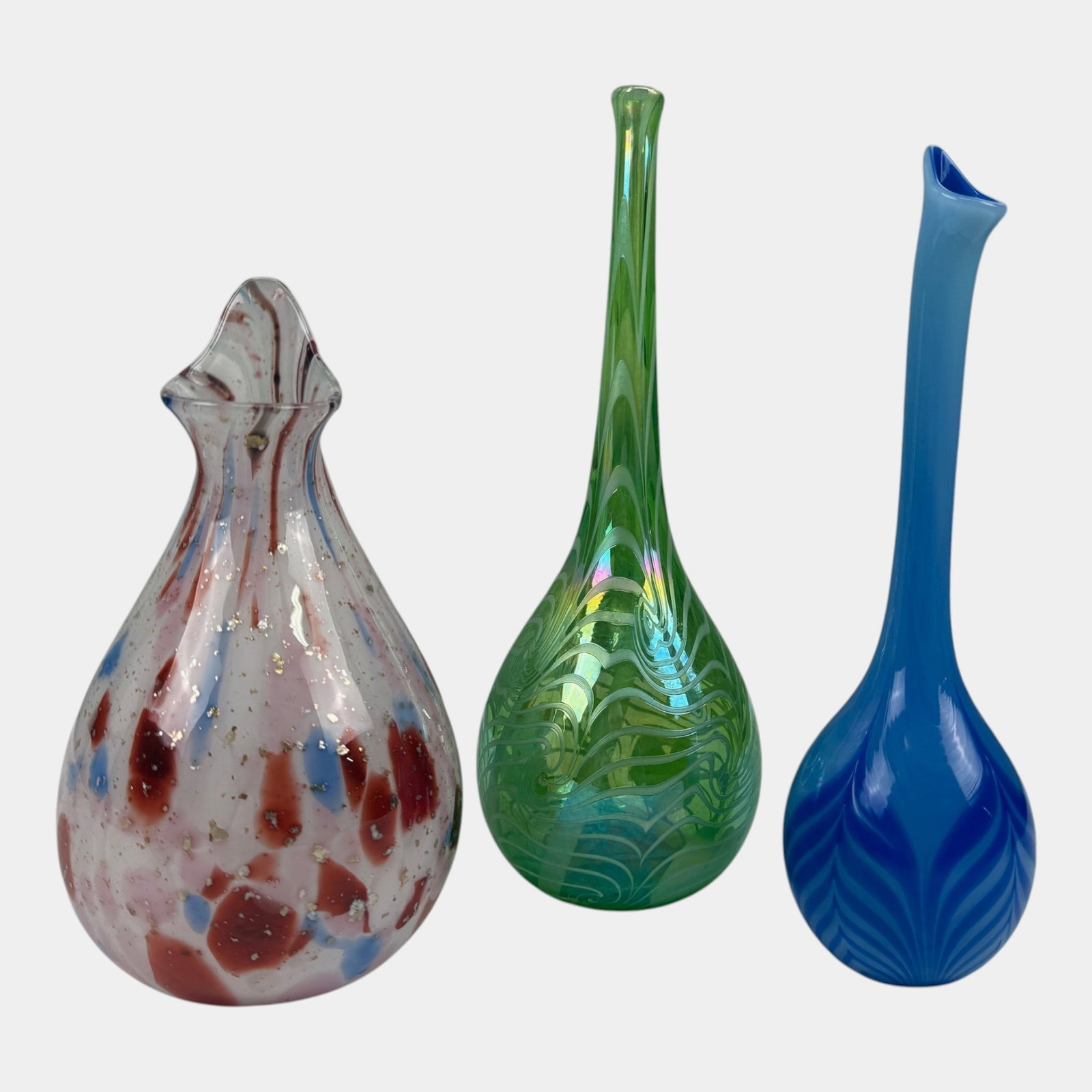 Terry Crider 1980s Ohio Studio Art Glass Iridescent Green, Pull Feather Blue, & Abstract Jack In The: Professional, fast, and affordable in house shipping available for all items.For higher resolution images please visit www.bid.craftedauctions.com Terry Crider 1980s Ohio Studio Art Glass Iridescent G
