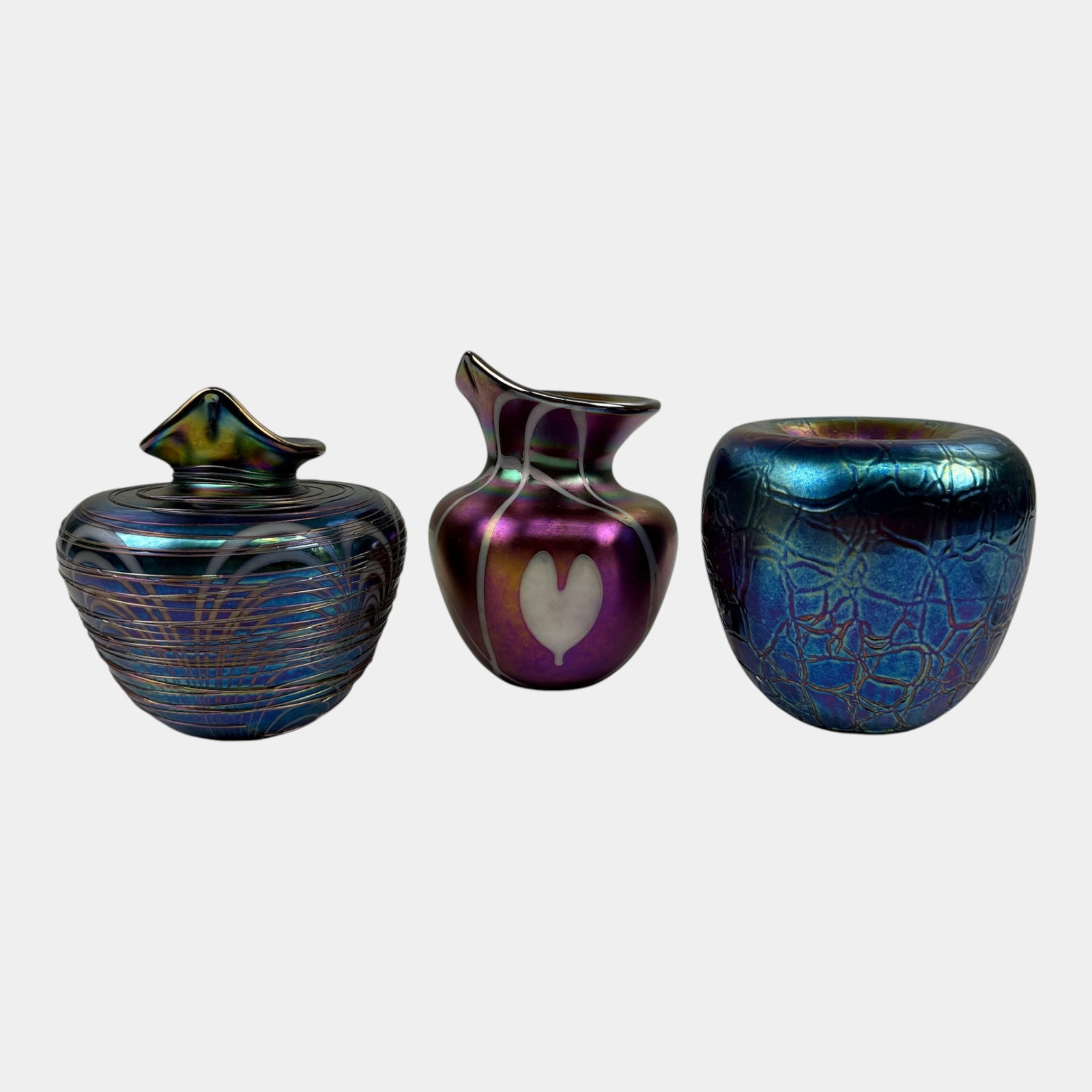 Terry Crider 1980s Ohio Studio Art Glass Green Blue Purple Iridescent Jack In The Pulpit & Other: Professional, fast, and affordable in house shipping available for all items.For higher resolution images please visit www.bid.craftedauctions.com Terry Crider 1980s Ohio Studio Art Glass Green Blue P