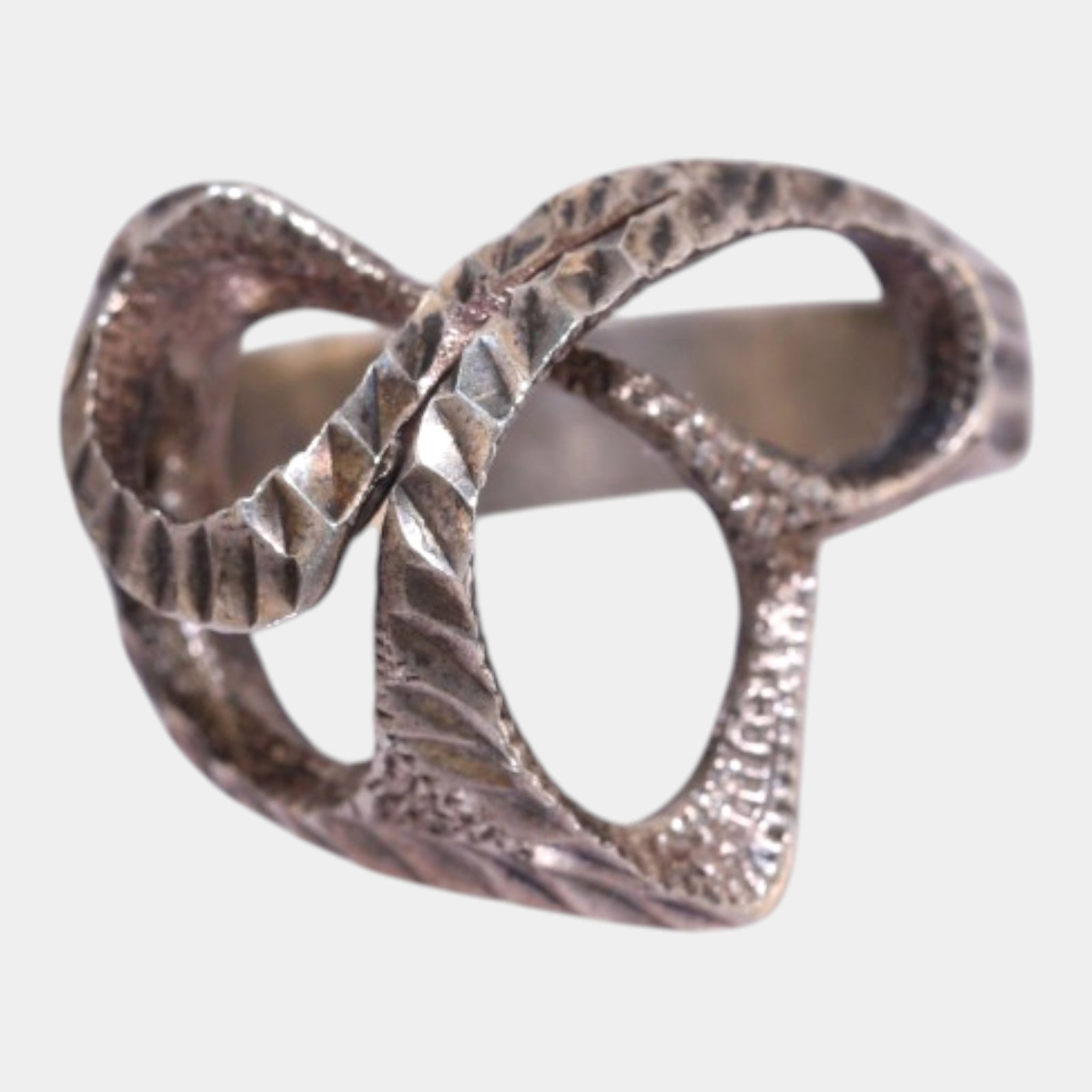 Mid Century Modern Vintage Sterling Silver 925 Modernist Abstract Openwork Swirl Ring Size 7: Professional, fast, and affordable in house shipping available for all items.For higher resolution images please visit www.bid.craftedauctions.com Boldly sculptural and distinctly modernist, this vint