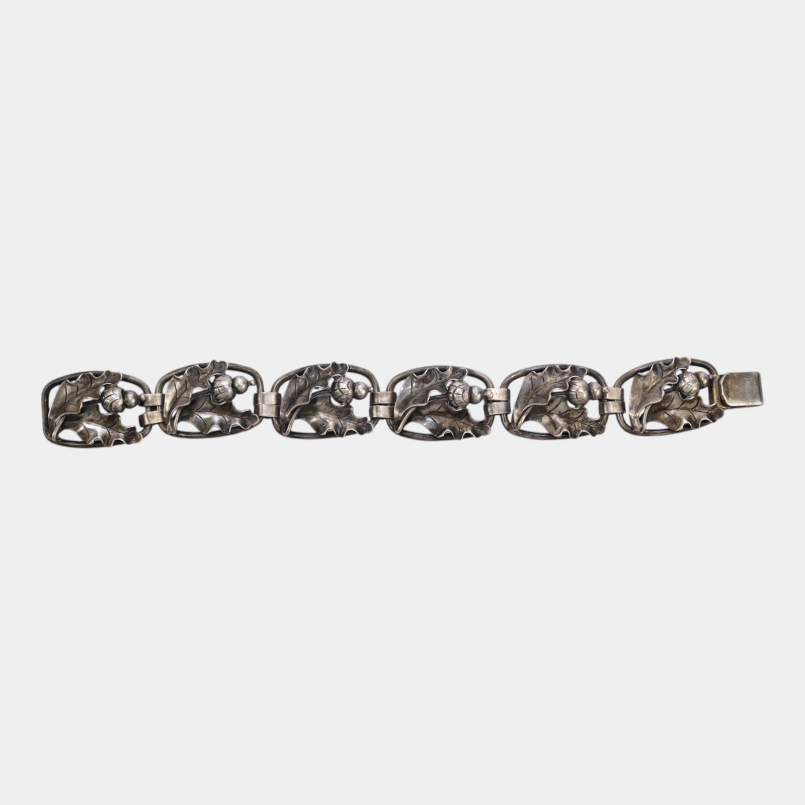 Alphonse La Paglia For International Sterling Silver 925 Leaf Panel Mid Century Link Bracelet: Professional, fast, and affordable in house shipping available for all items.For higher resolution images please visit www.bid.craftedauctions.com Elegantly organic and finely sculptural, this Alphons