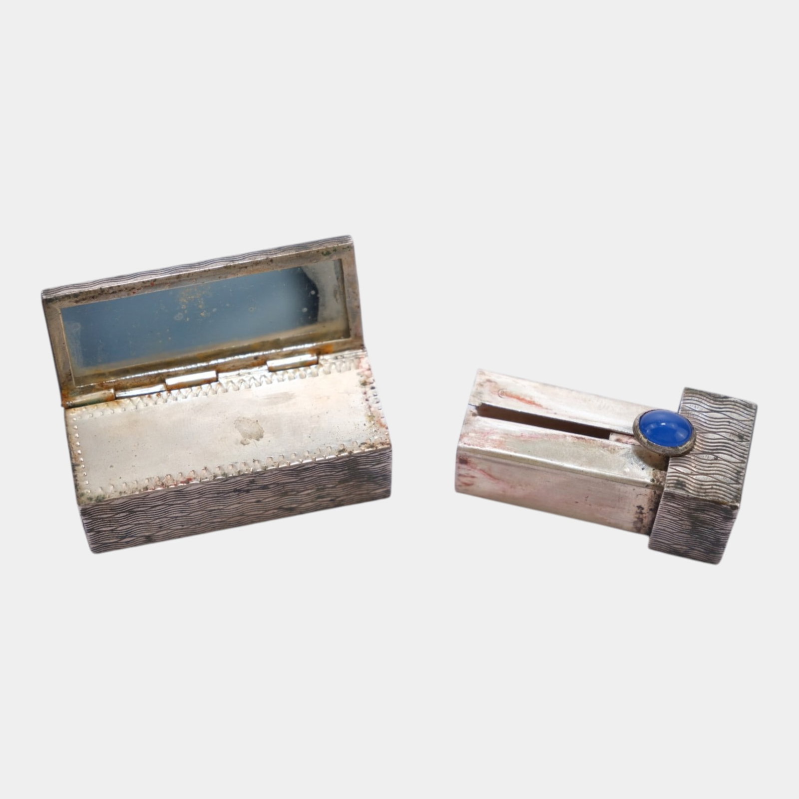 Victorian Art Nouveau 800 Silver European Repousse Lipstick Case & Mirror: Professional, fast, and affordable in house shipping available for all items.For higher resolution images please visit www.bid.craftedauctions.com Elegantly detailed and finely engraved, this vintage 