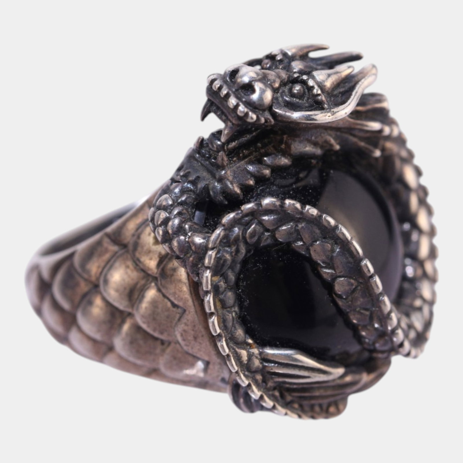 Sterling Silver 925 Scaled Shank Dragon Wrapped Black Onyx Center Stone Ring Size 7: Professional, fast, and affordable in house shipping available for all items.For higher resolution images please visit www.bid.craftedauctions.com Boldly dramatic and intricately sculptural, this vint