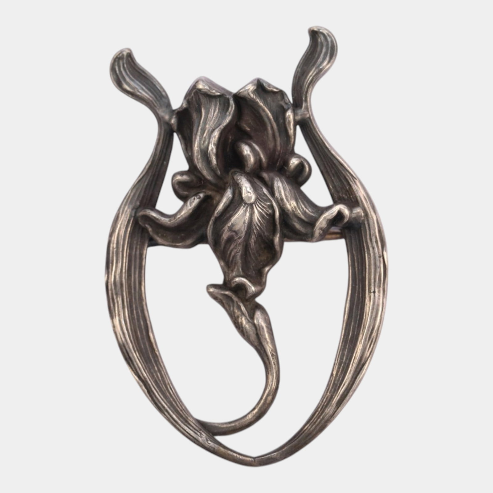 Victorian 1880s Sterling Silver 925 Figural Art Nouveau Blooming Iris Flower Brooch Pin: Professional, fast, and affordable in house shipping available for all items.For higher resolution images please visit www.bid.craftedauctions.com Gracefully flowing and richly detailed, this Victoria