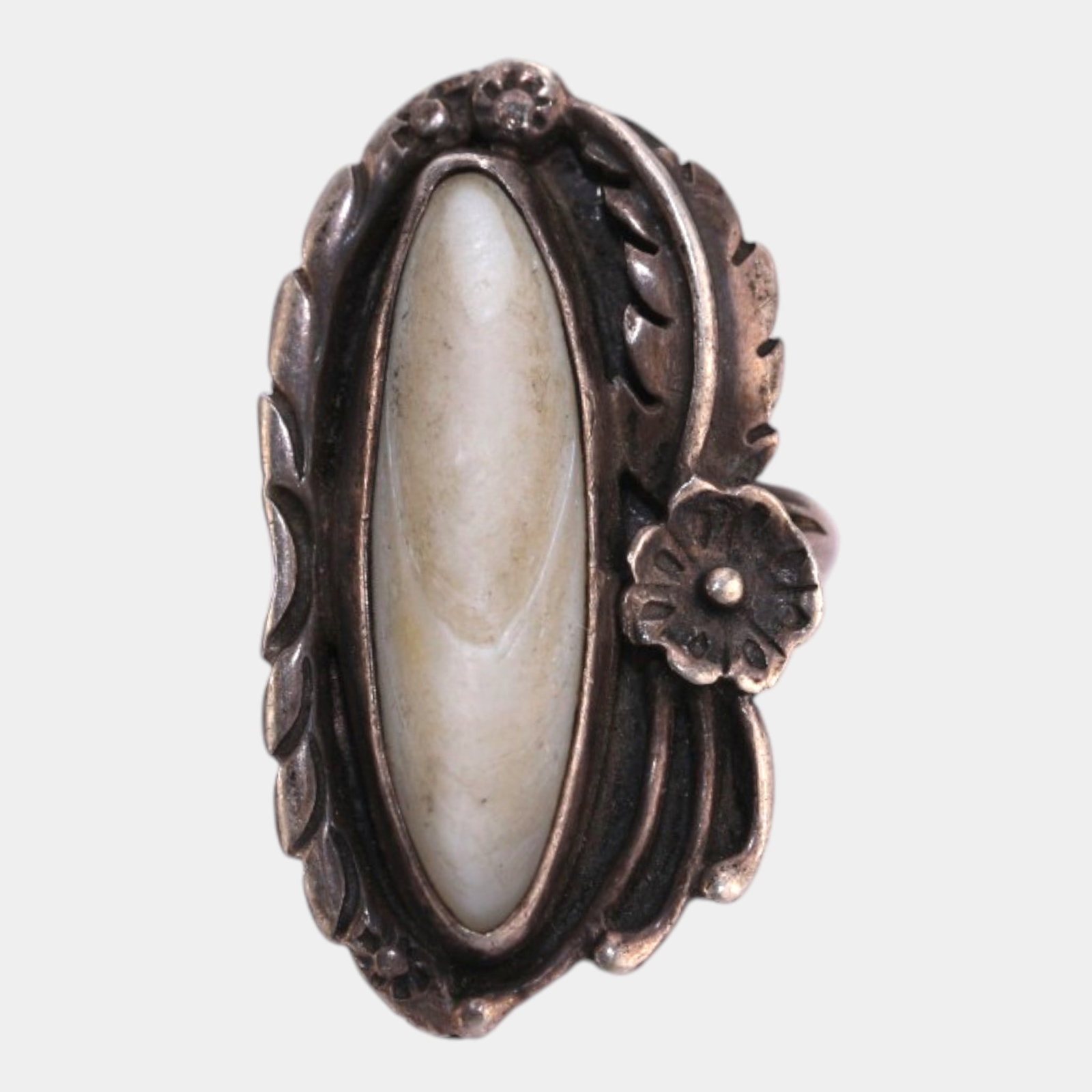 Sterling Silver Floral Leaf With Elongated White Stone Accent Split Shank Ring Size 5: Professional, fast, and affordable in house shipping available for all items.For higher resolution images please visit www.bid.craftedauctions.com Elegantly detailed and organically styled, this vinta