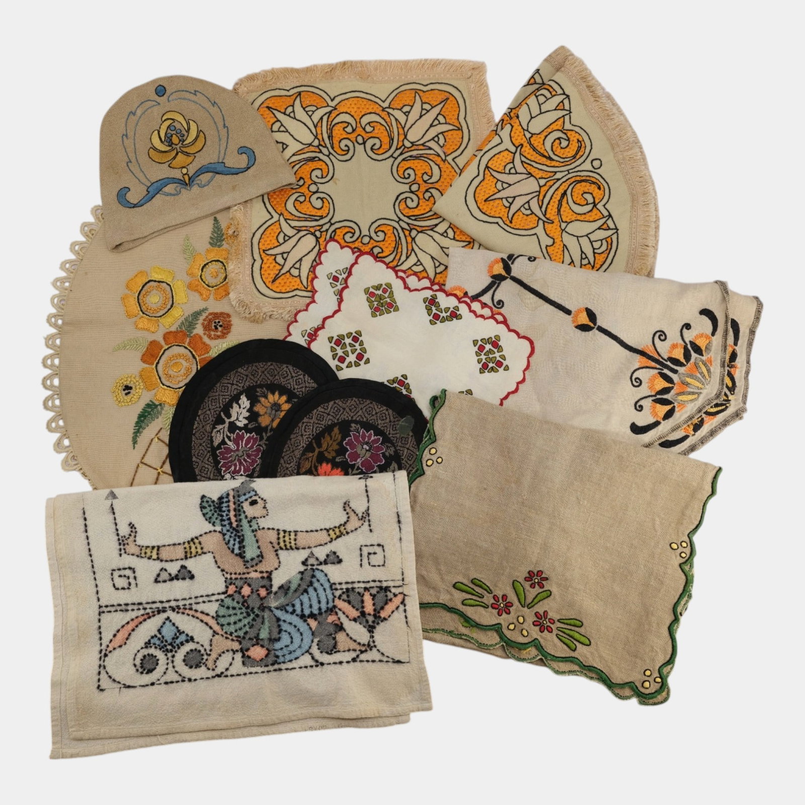 Early 20th Century Arts & Crafts Hand Embroidered Linen Doilies Handkerchiefs & Table Textile (1 of 2)