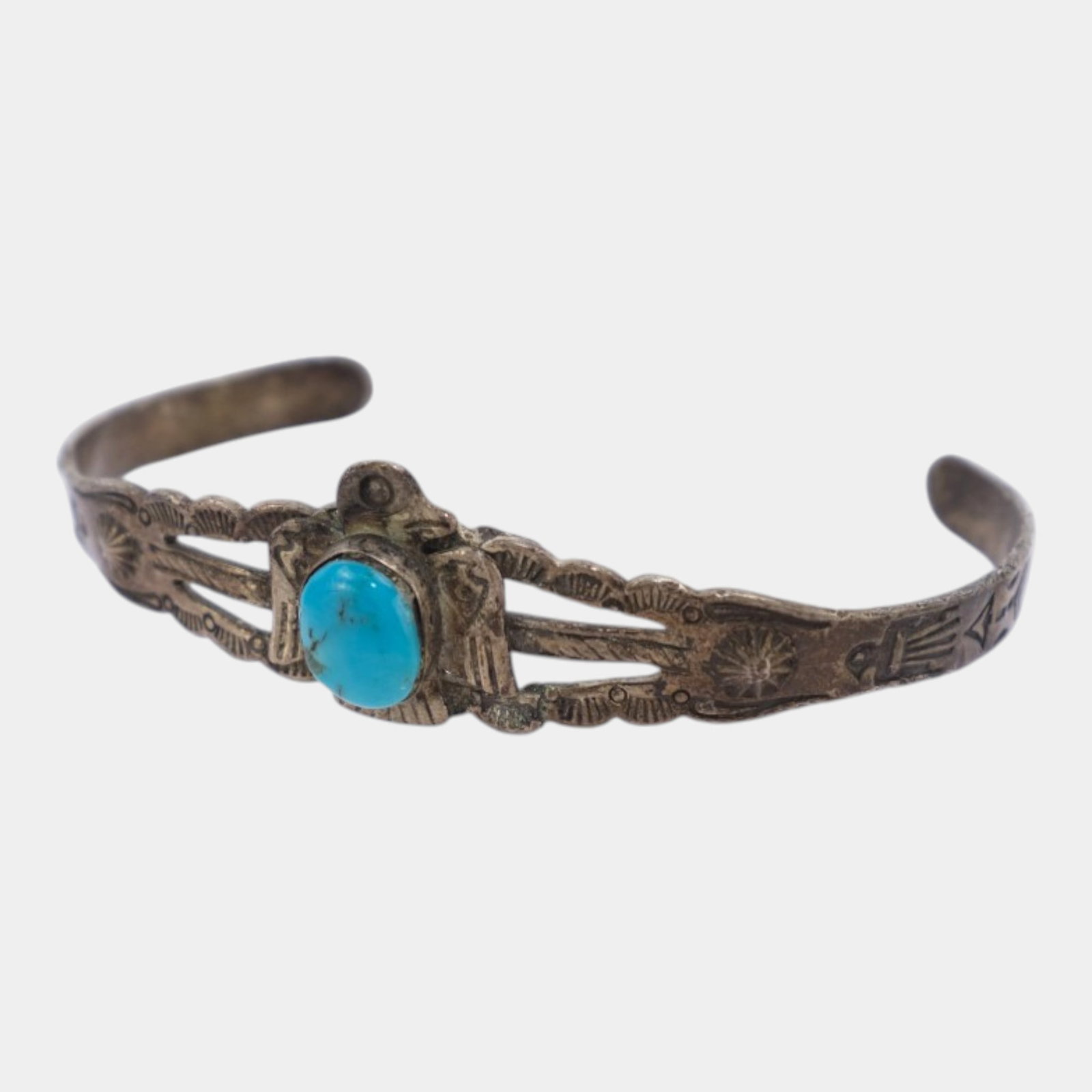 Fred Harvey Era Bell Trading Post Sterling Silver Turquoise Cabochon Southwestern Hand Engraved Cuff: Professional, fast, and affordable in house shipping available for all items.For higher resolution images please visit www.bid.craftedauctions.com Elegantly handcrafted and richly detailed, this sterl