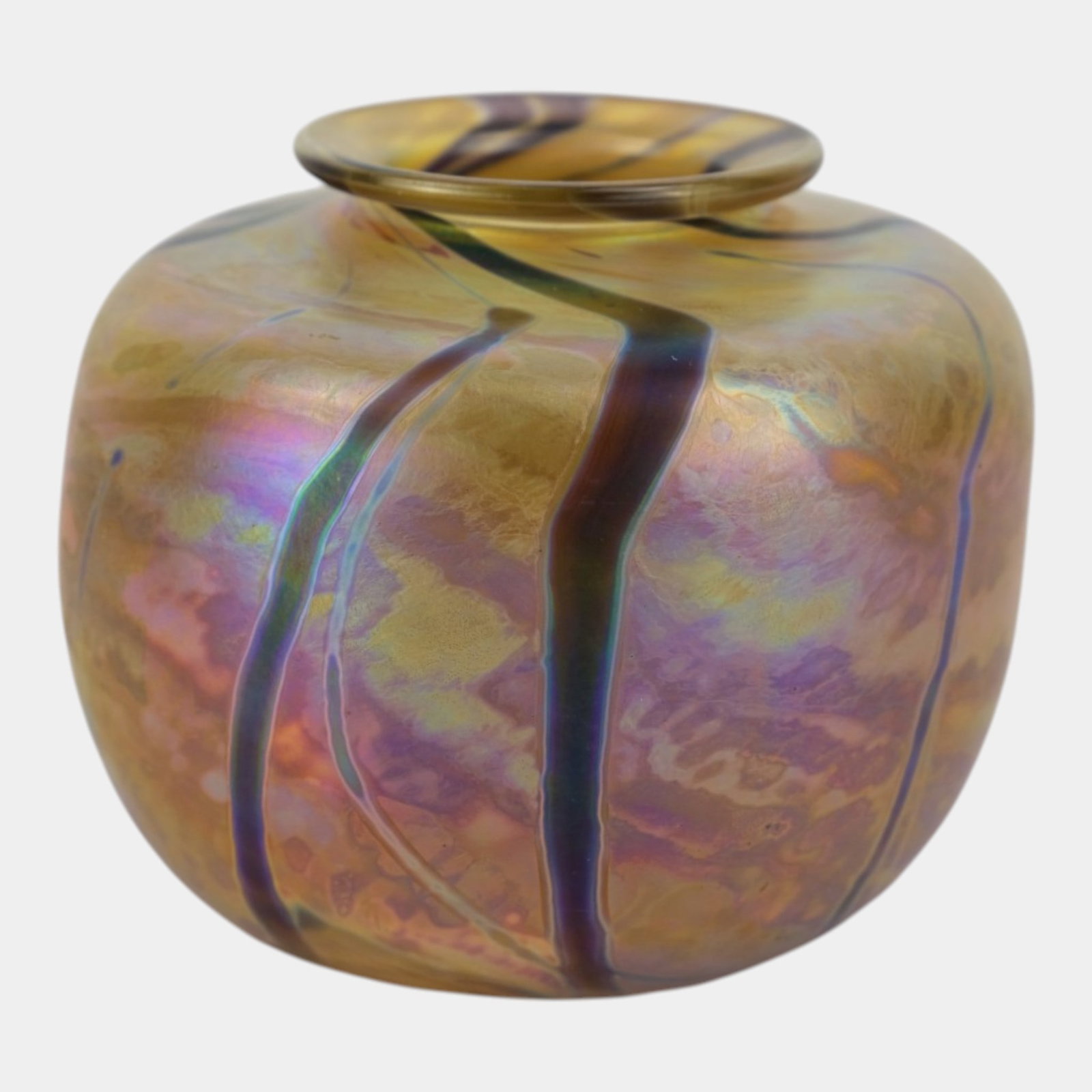 Durand Iridescent Gold Pulled Ribbon Art Glass Cabinet Vase Early American Studio Glass: Professional, fast, and affordable in house shipping available for all items.For higher resolution images please visit www.bid.craftedauctions.com Durand Iridescent Gold Pulled Ribbon Art Glass Cabine