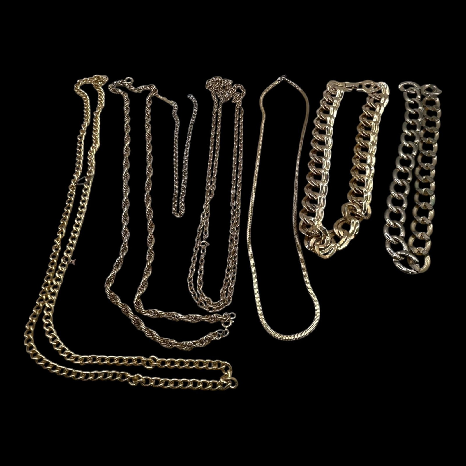 Costume Jewelry Mixed Chain Necklace Lot With Curb Figaro Snake And Link Chain Designs (1 of 1)
